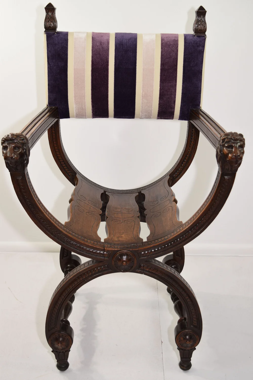 Savonarola Chair Victorian Lion Head Chair 19th-Century Mahogany