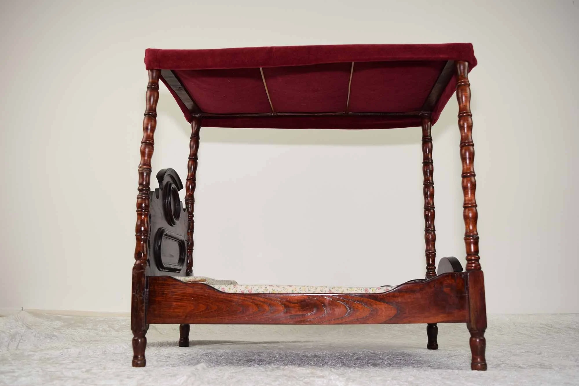 Salesman sample bed 3.JPG