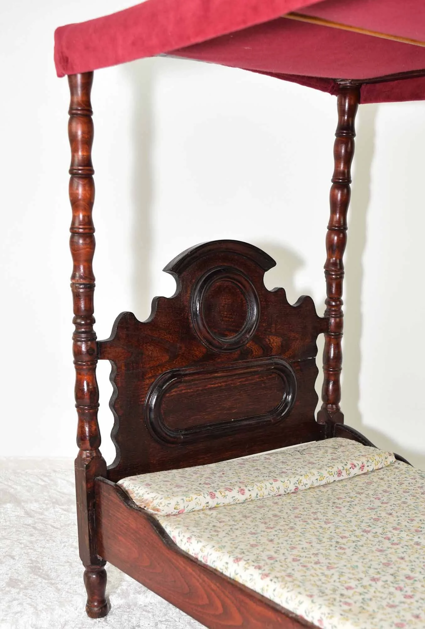 Salesman sample bed 5.JPG