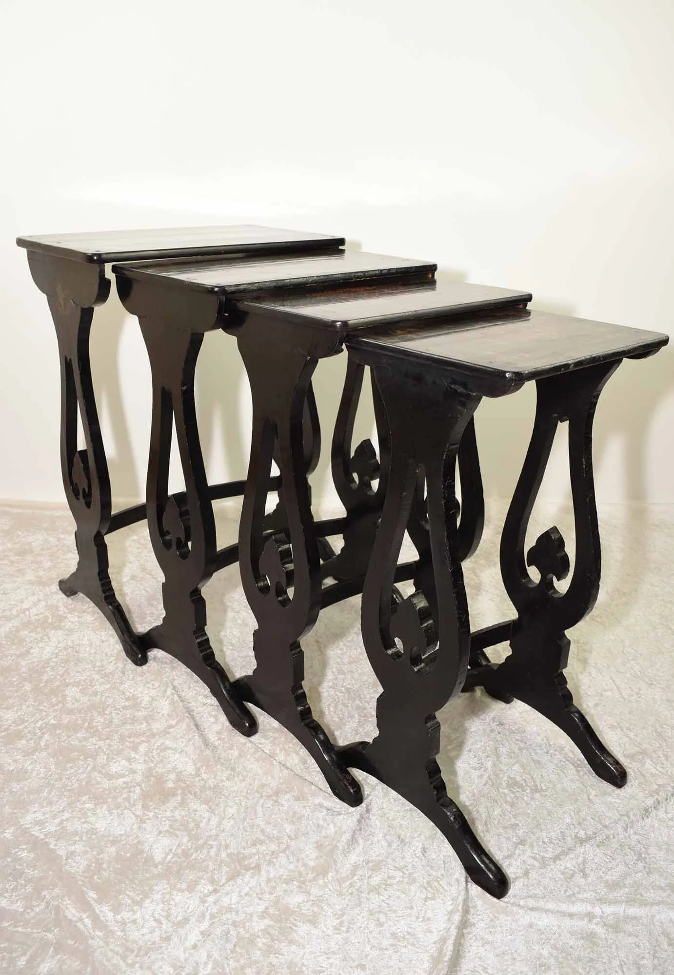 Black lacquered NOT 2.JPG