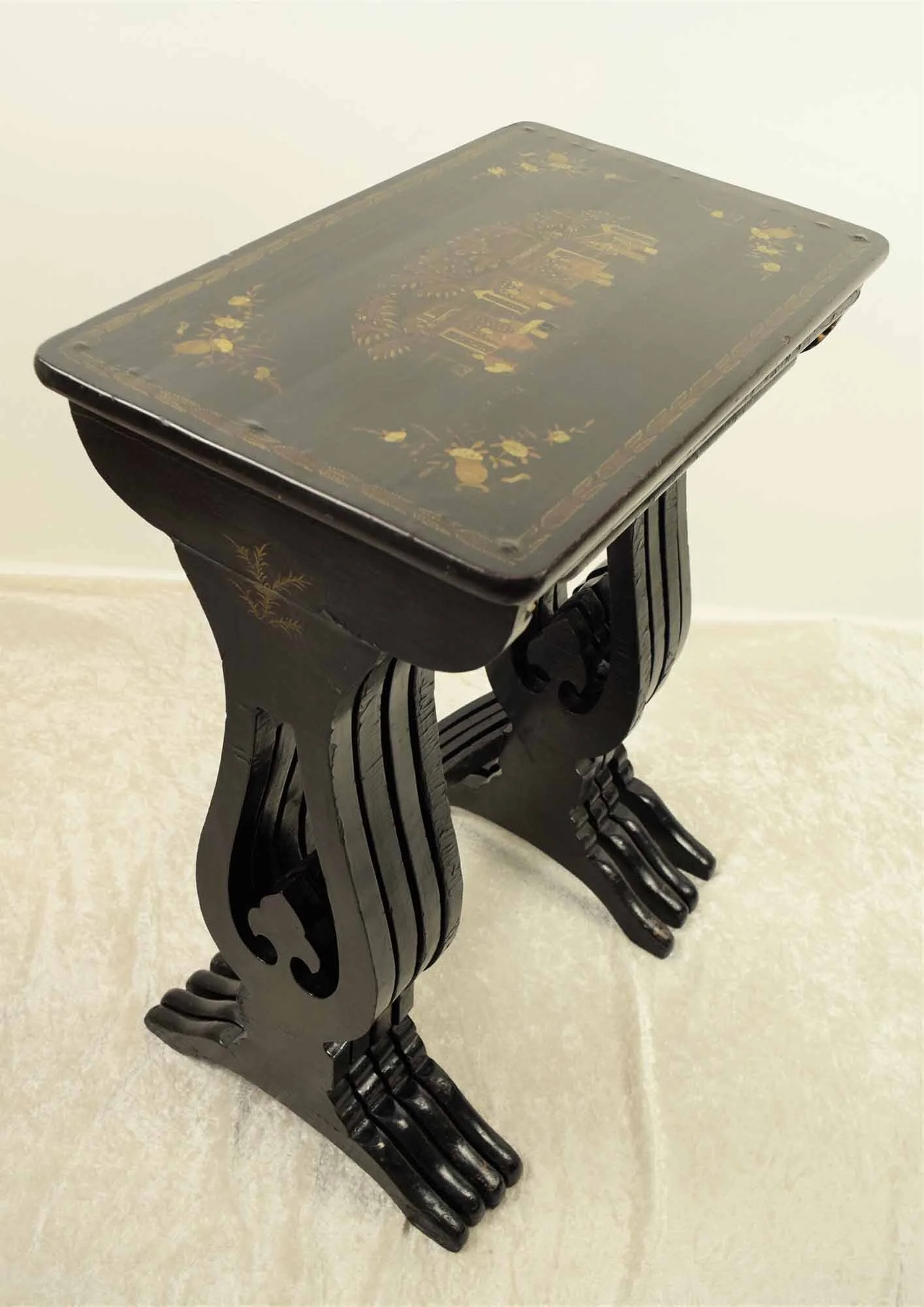 Black lacquered NOT 3.JPG