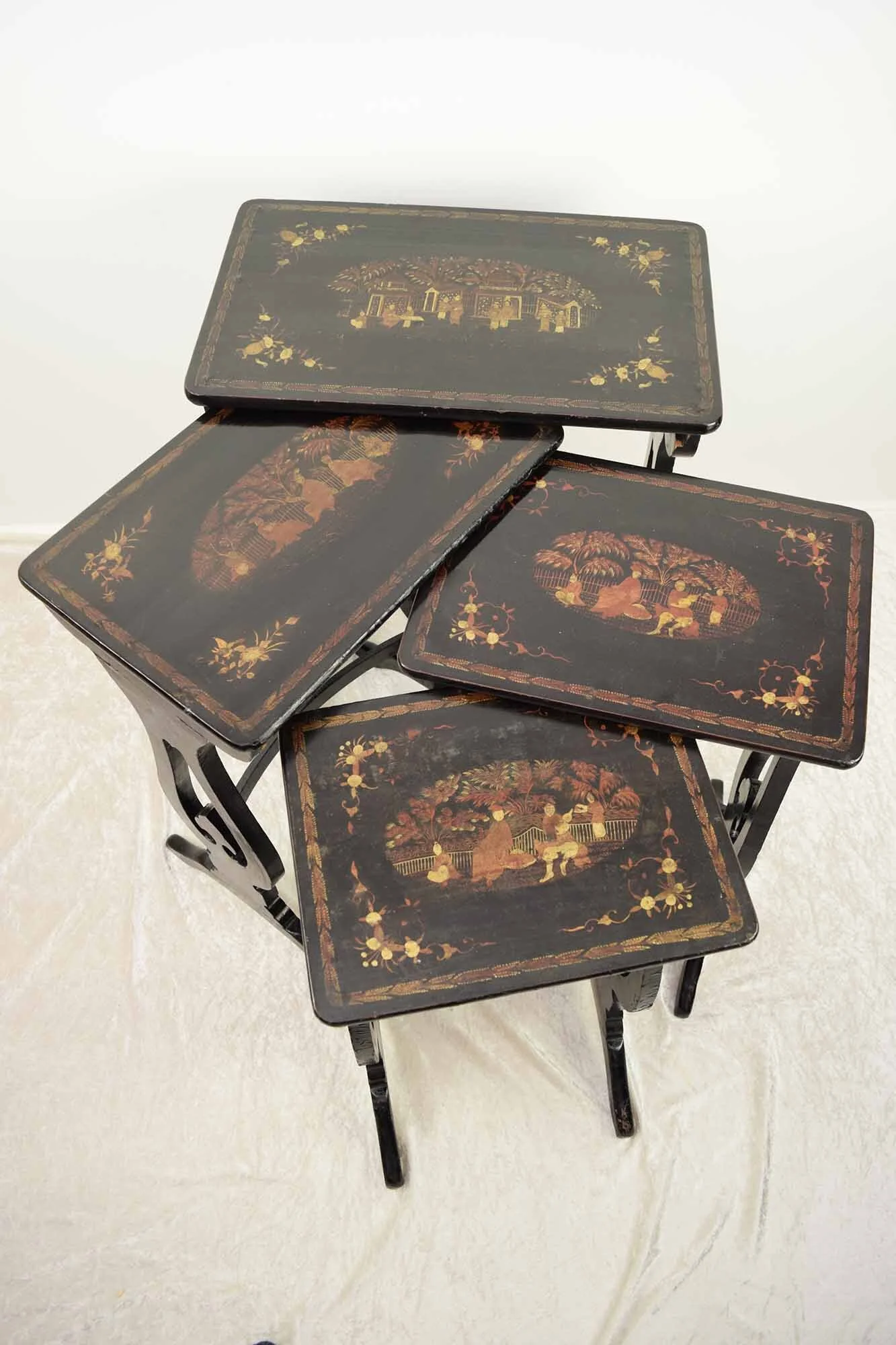 Black lacquered NOT 4.JPG