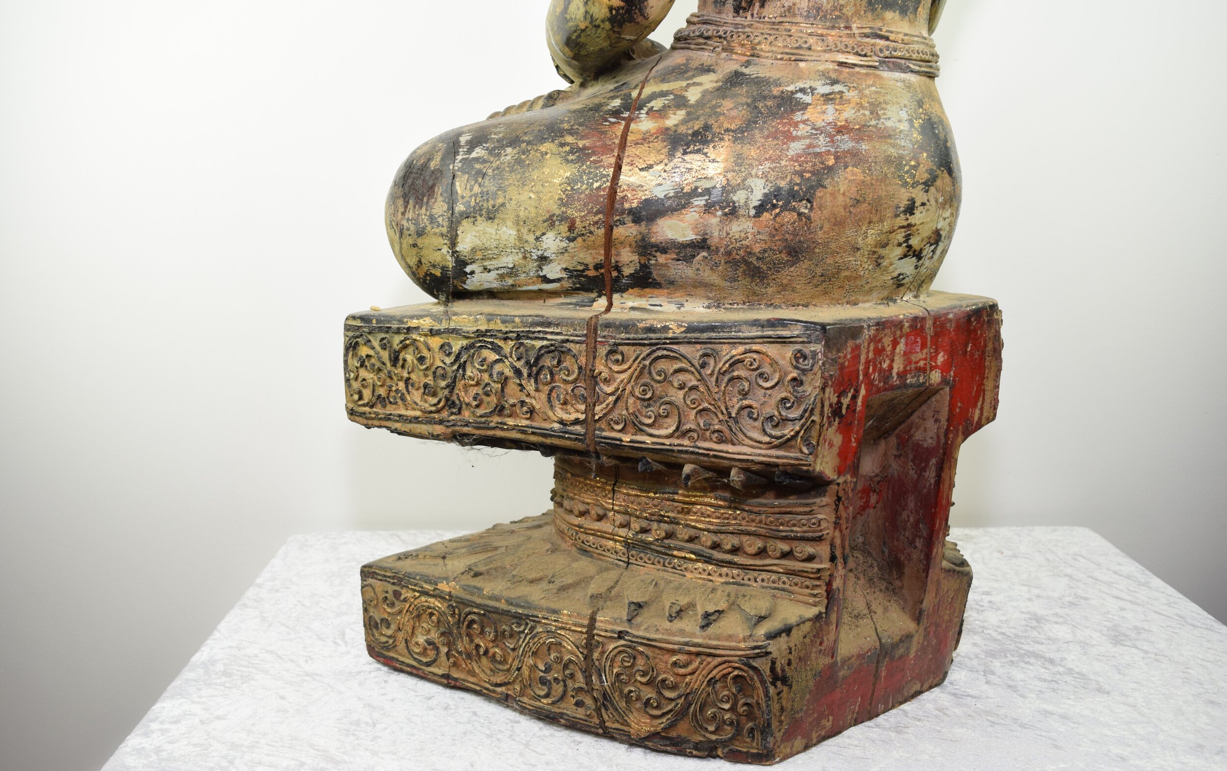 Antique Buddha 10.JPG