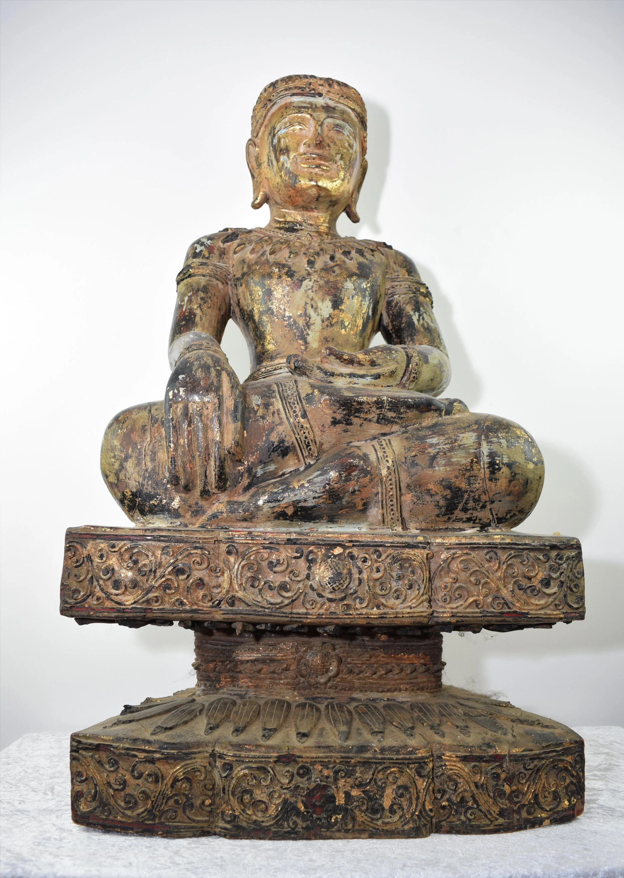 Antique Buddha 1.JPG