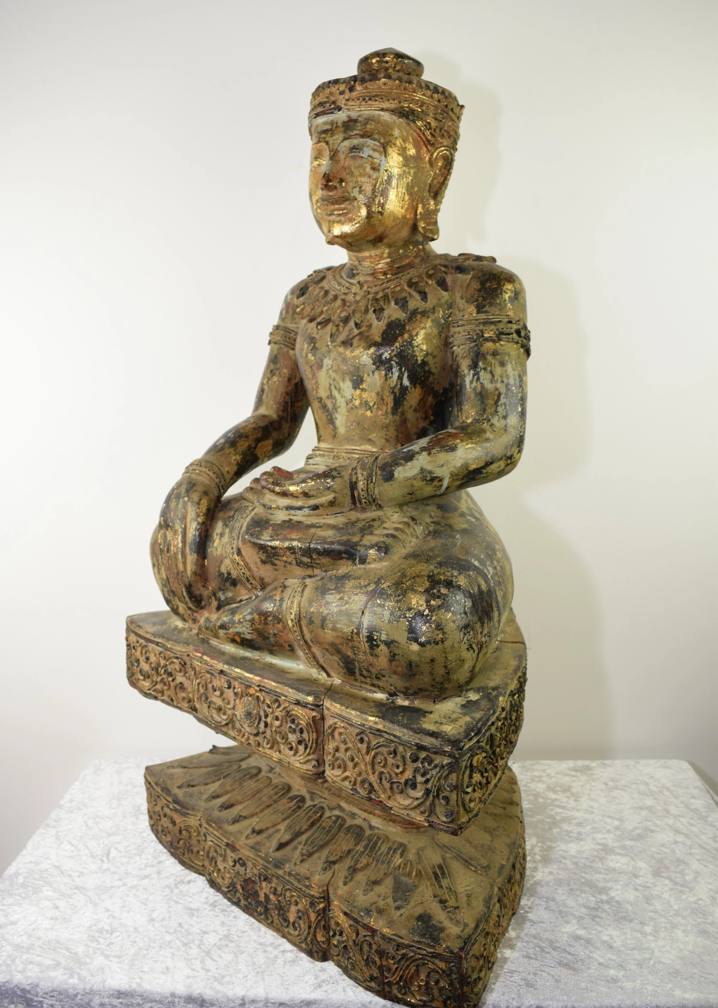 Antique Buddha 3.JPG