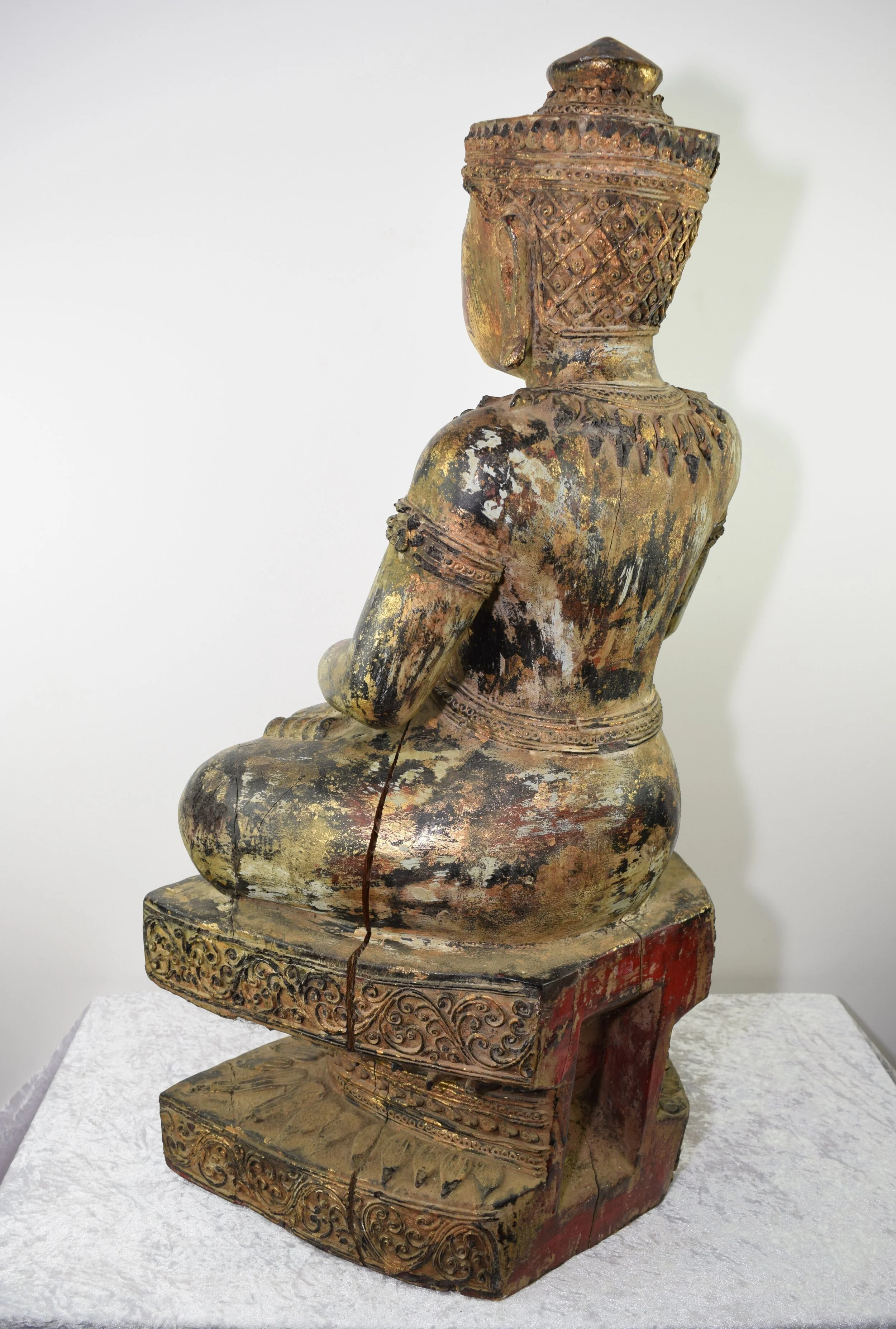 Antique Buddha 7.JPG