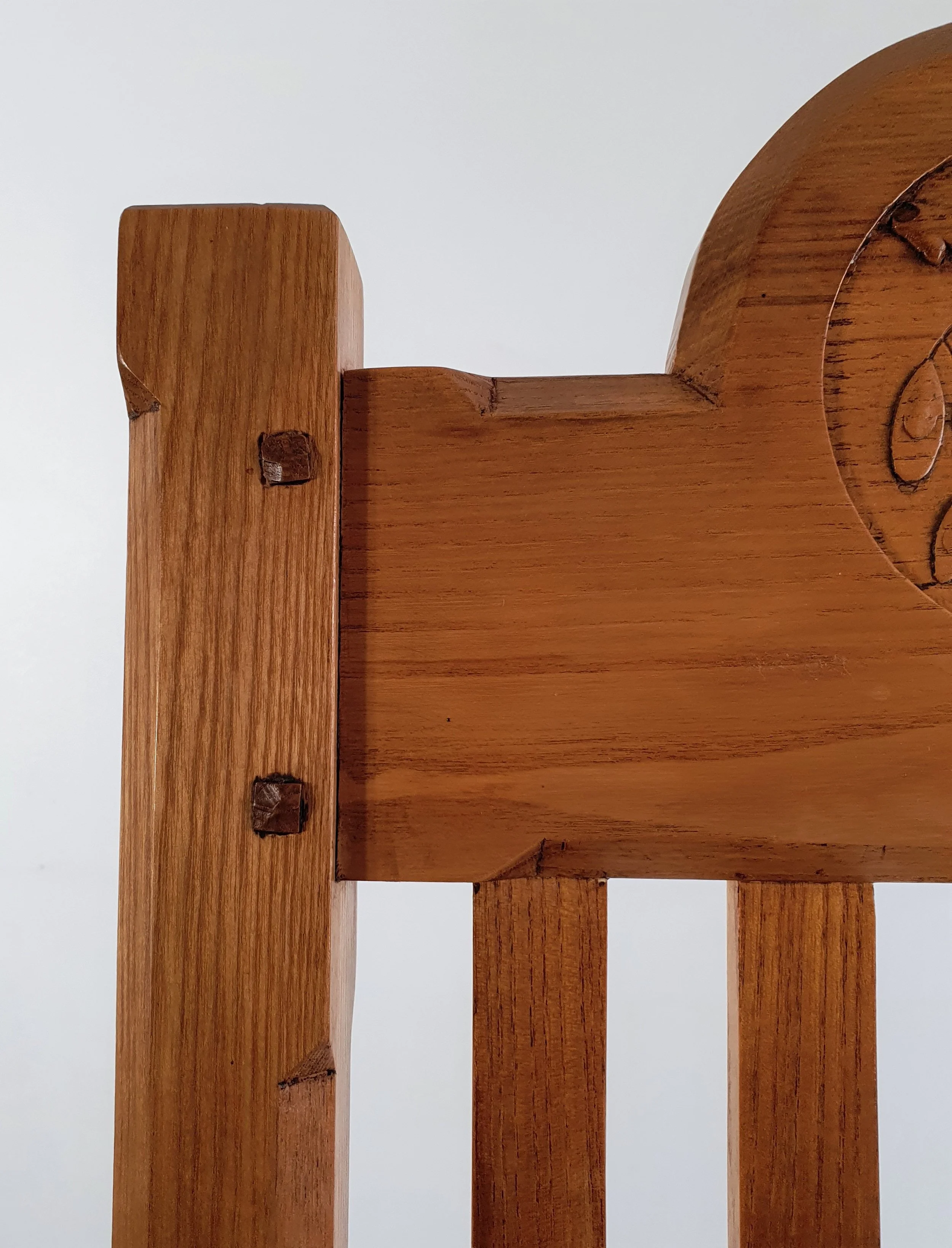 Arts and Crafts oak chair 9.jpg