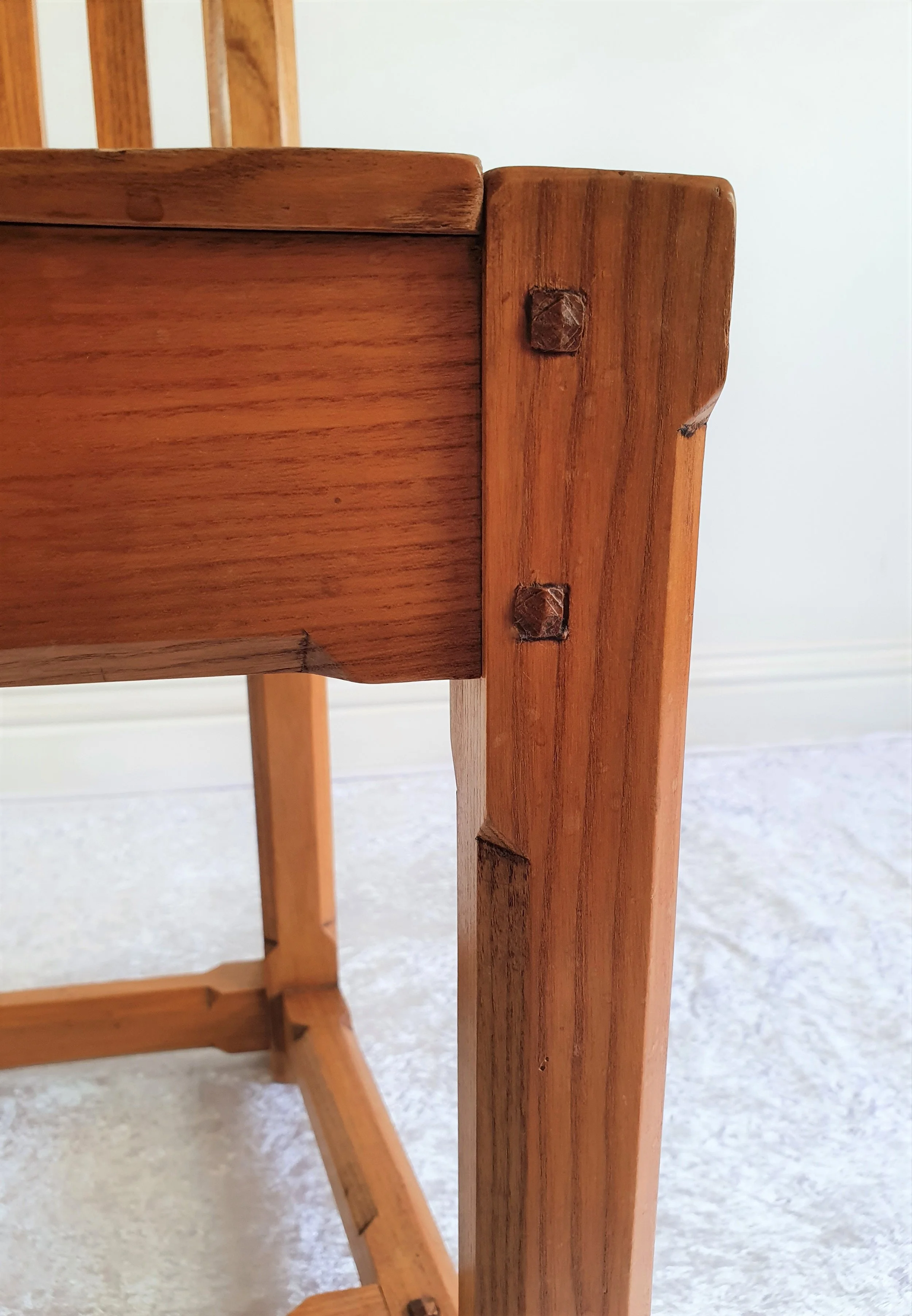 Arts and Crafts oak chair 6.jpg