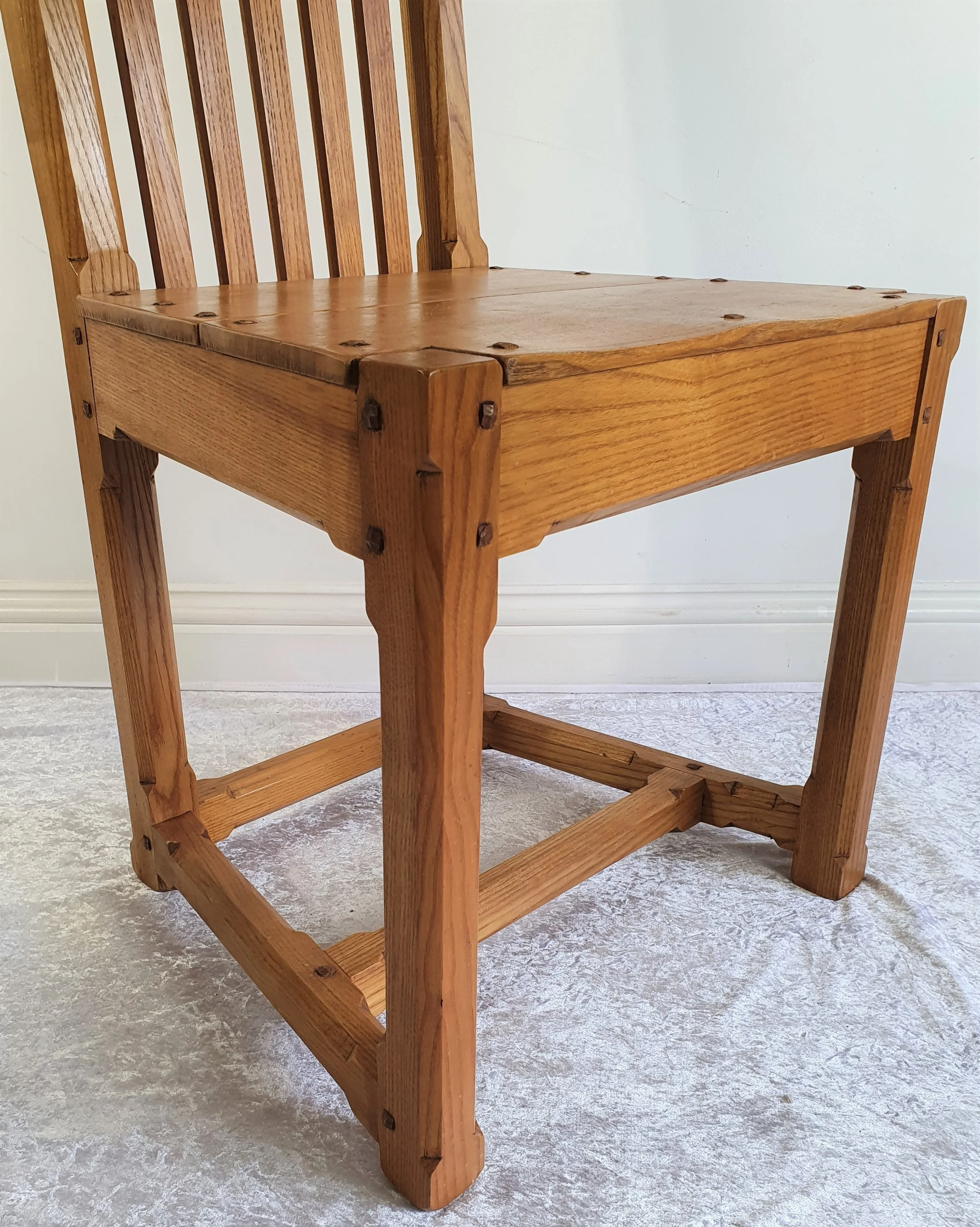 Arts and Crafts oak chair 4.jpg