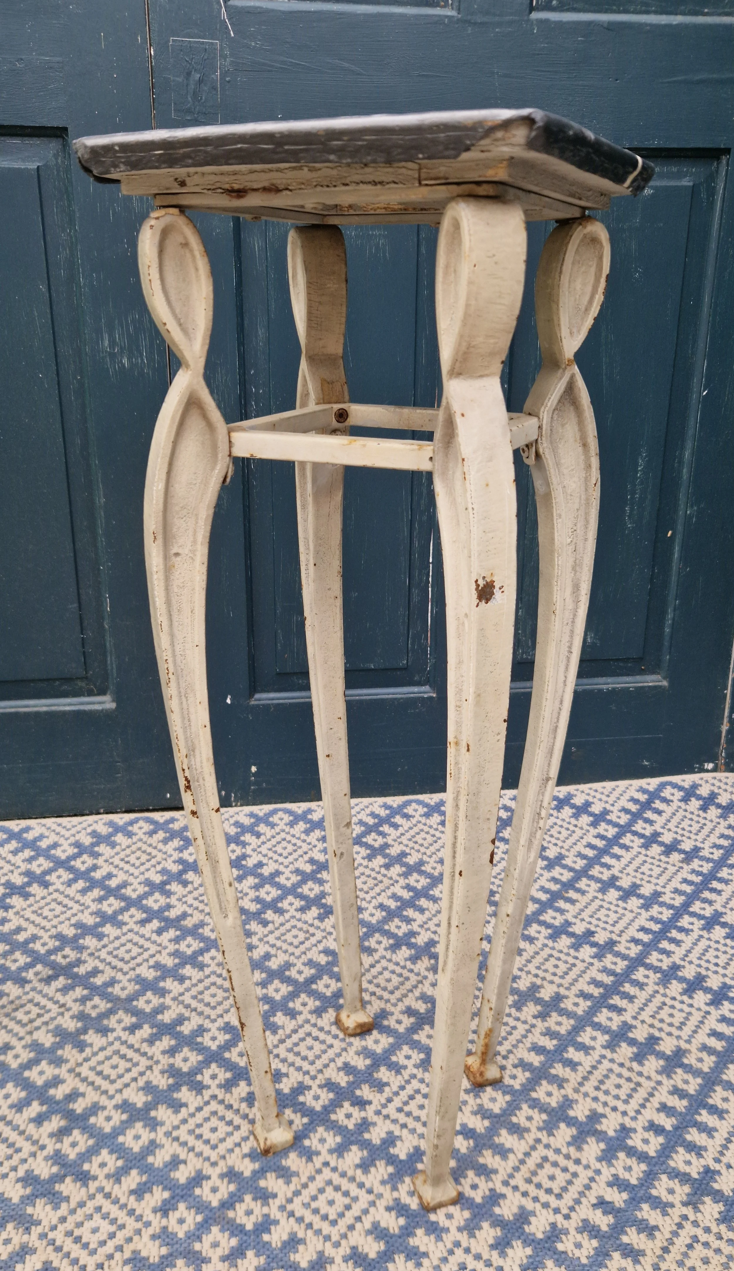 Cast rion plant stands 11.jpg