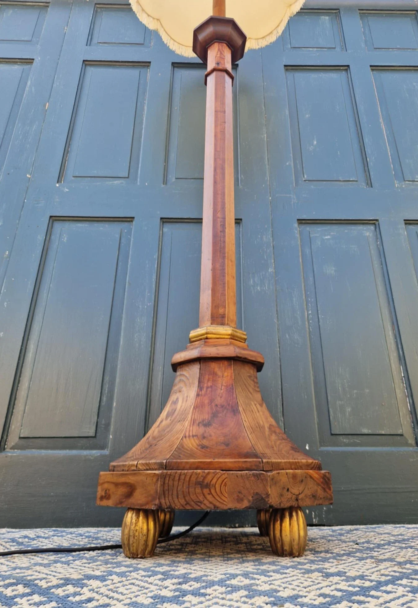 Octagonal standard lamp 5.jpg