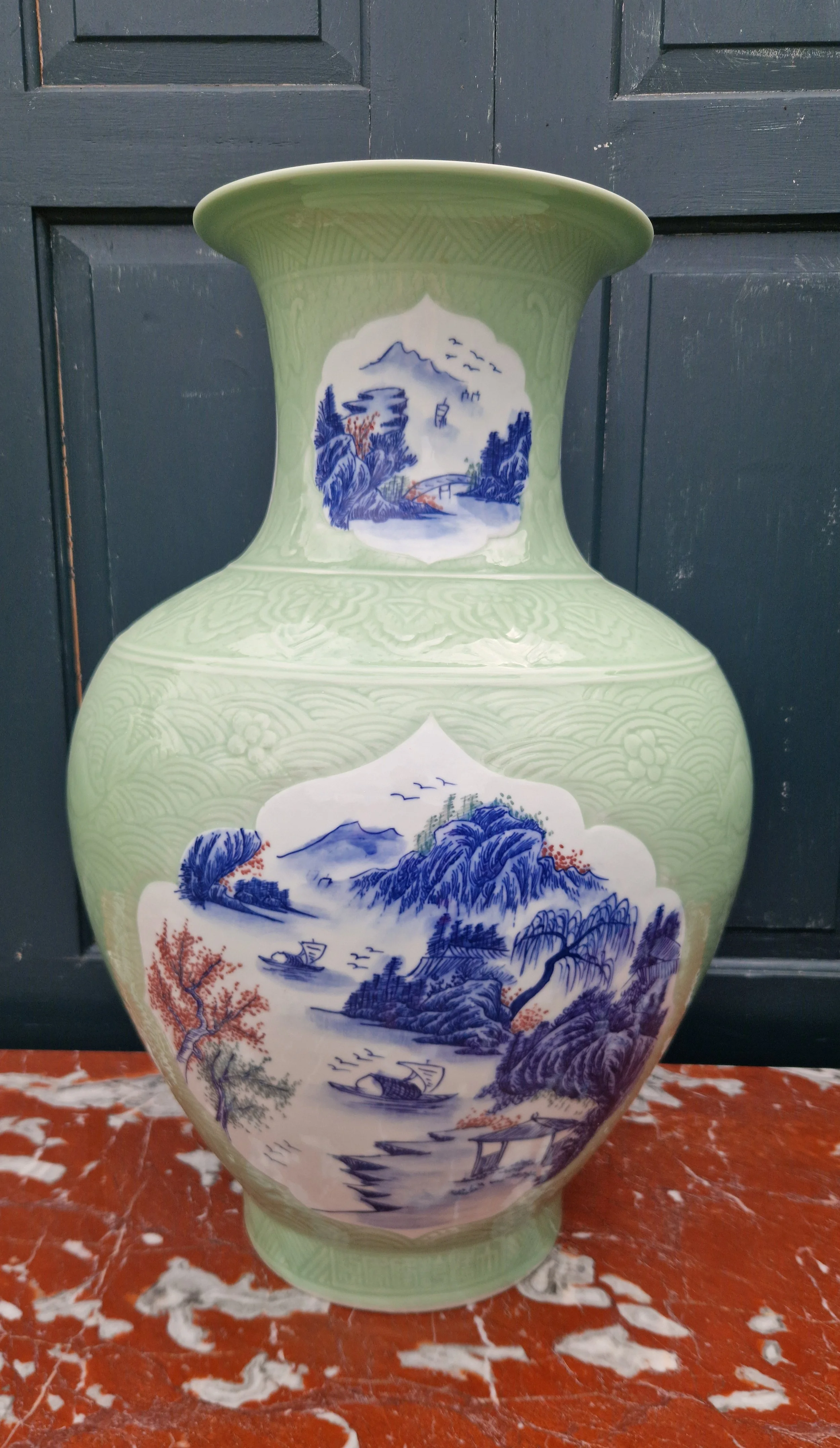 Chinese floor standing vase 3.jpg