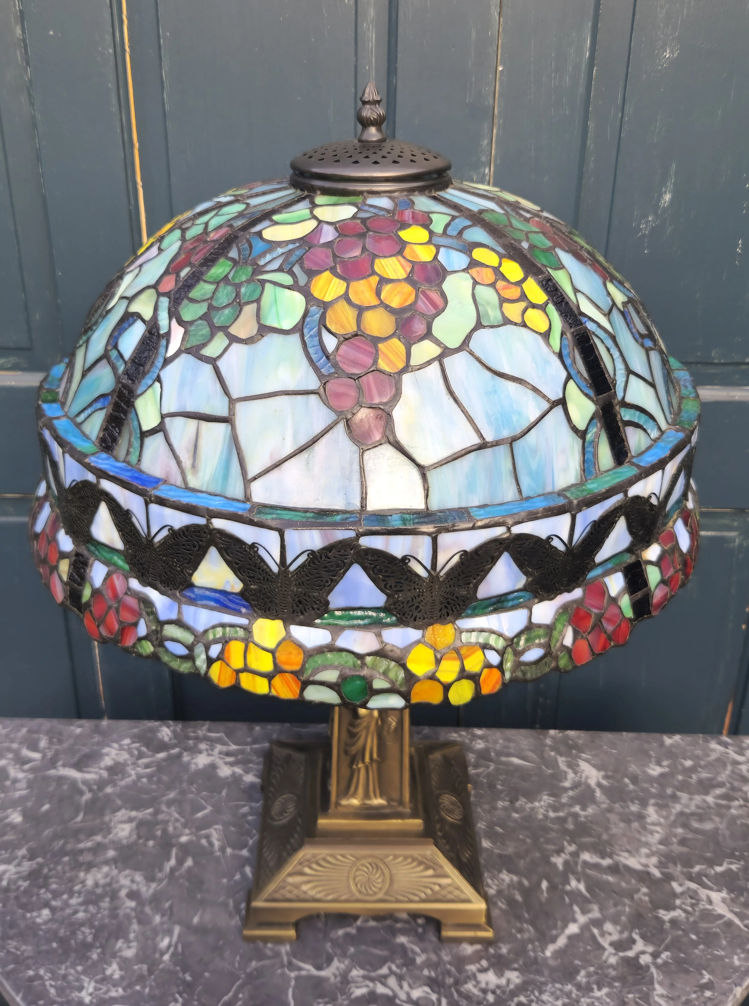 Tiffany style lamp 4.jpg