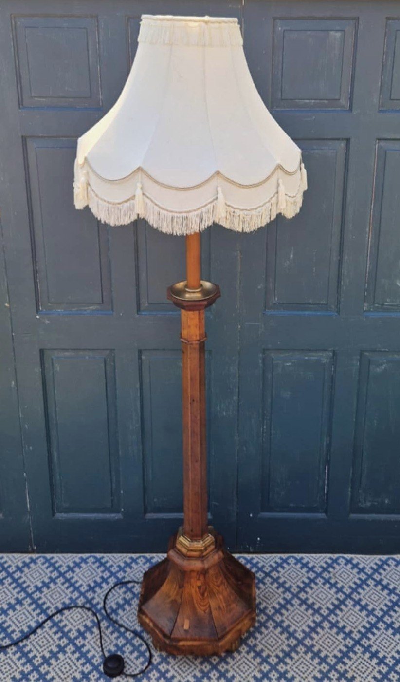 Octagonal standard lamp 1.jpg