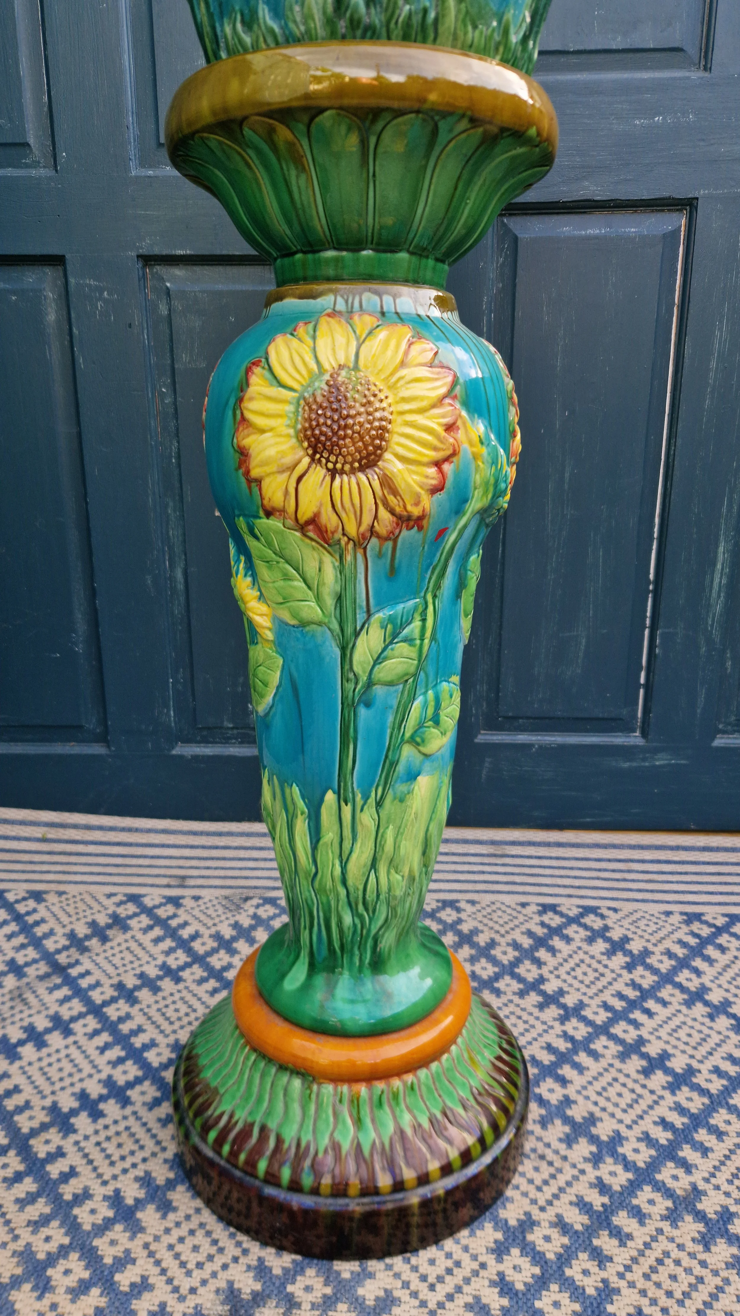 Majolica Jaridiniere 6.jpg