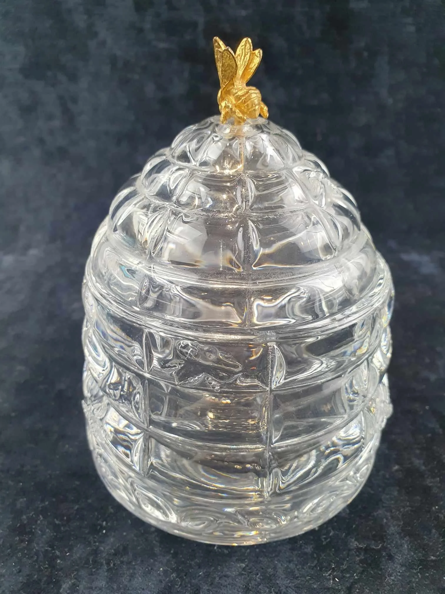 Bee hive honey pot 3.jpg