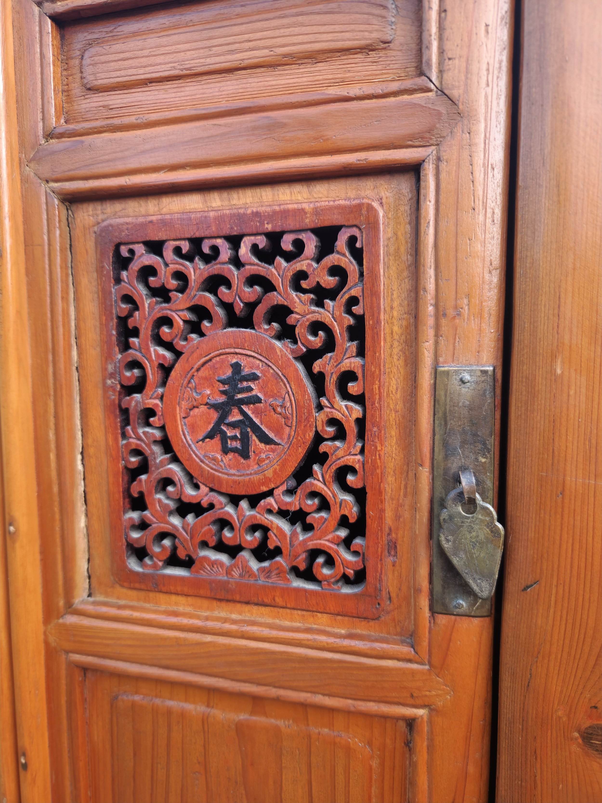 Chinese cabinet 14.jpg