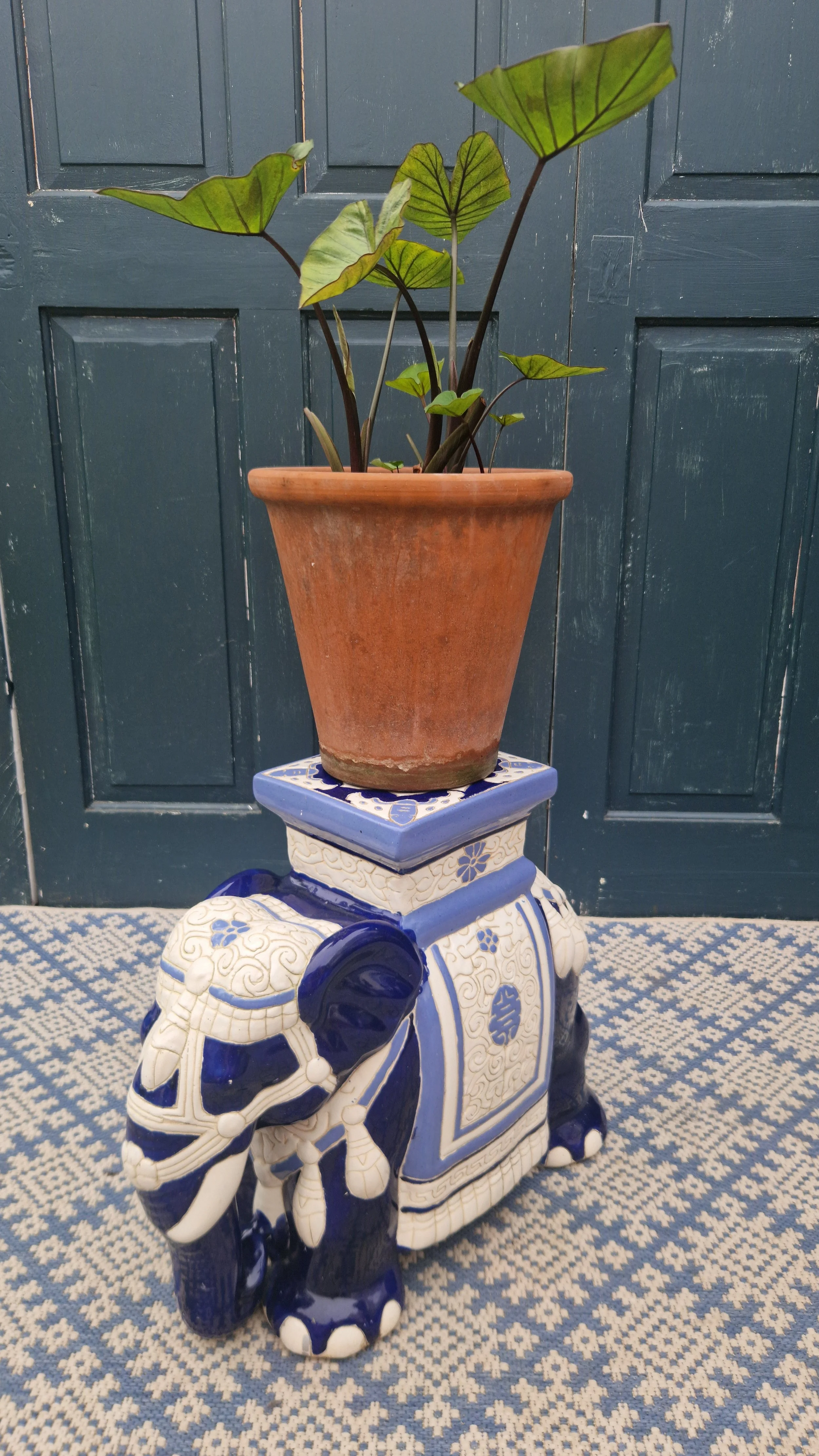 Ceramic elephant plant stand 7.jpg
