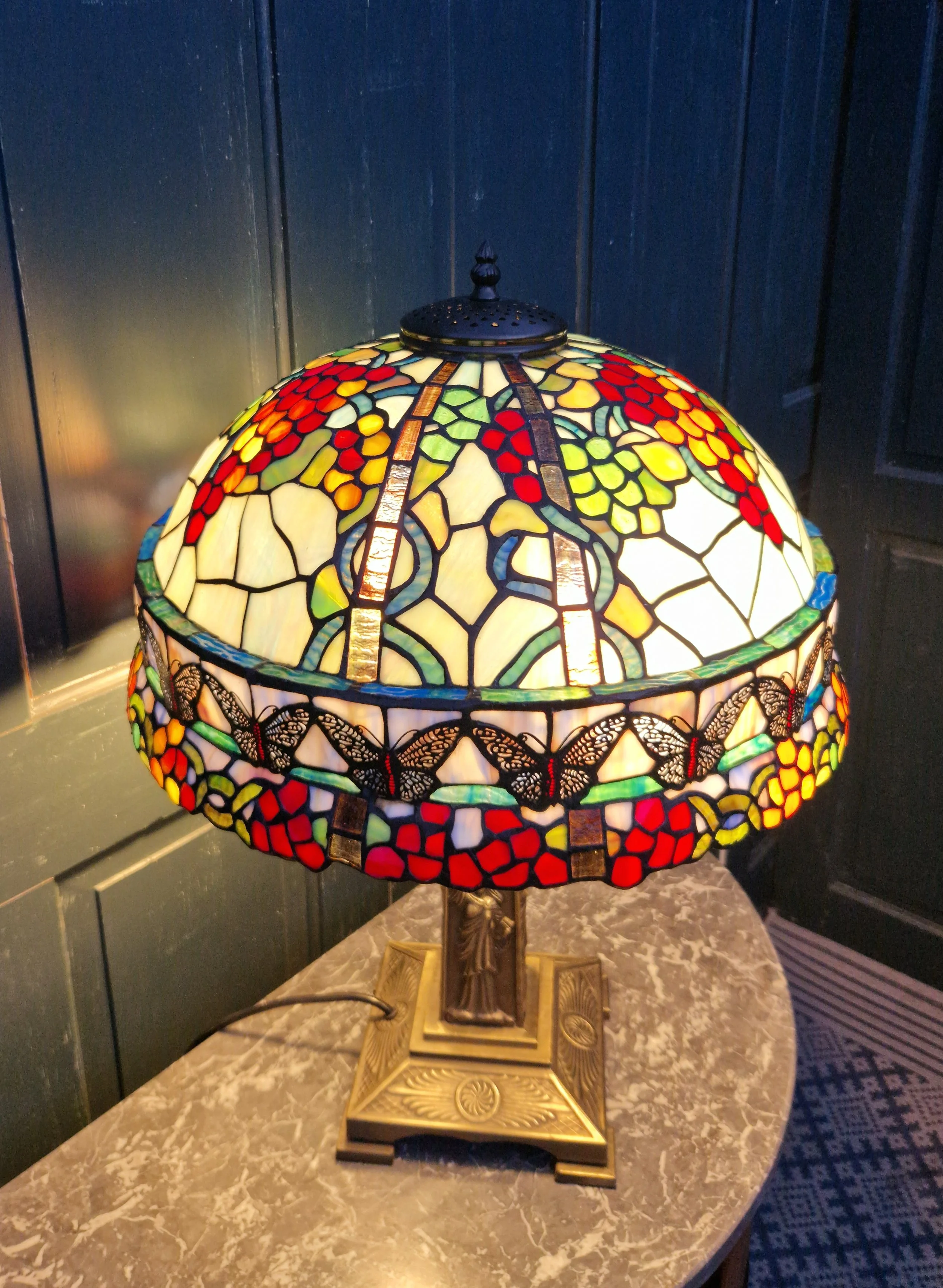 Tiffany style lamp 5.jpg