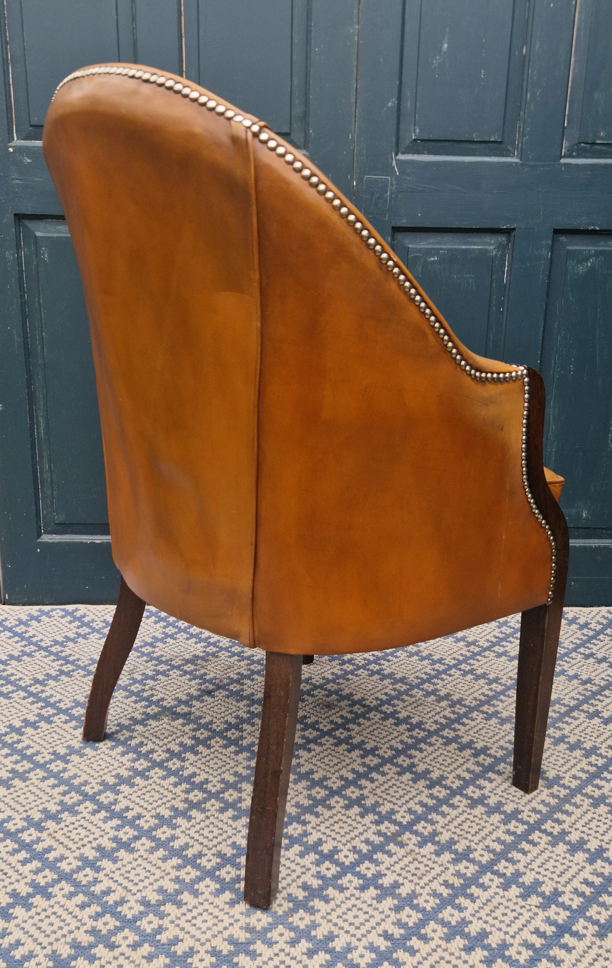 tan leather tub chair 7.jpg