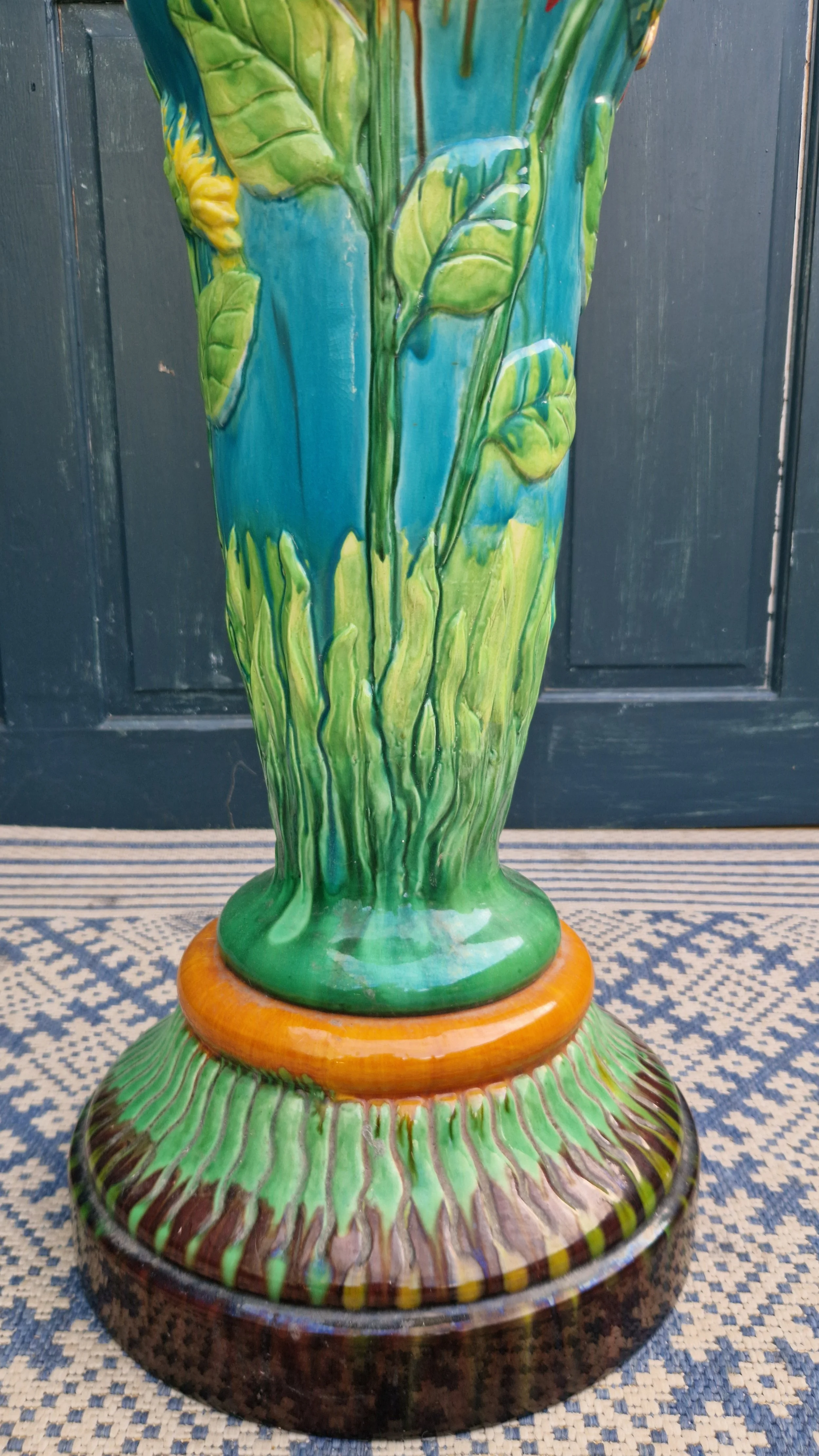 Majolica Jaridiniere 9.1.jpg