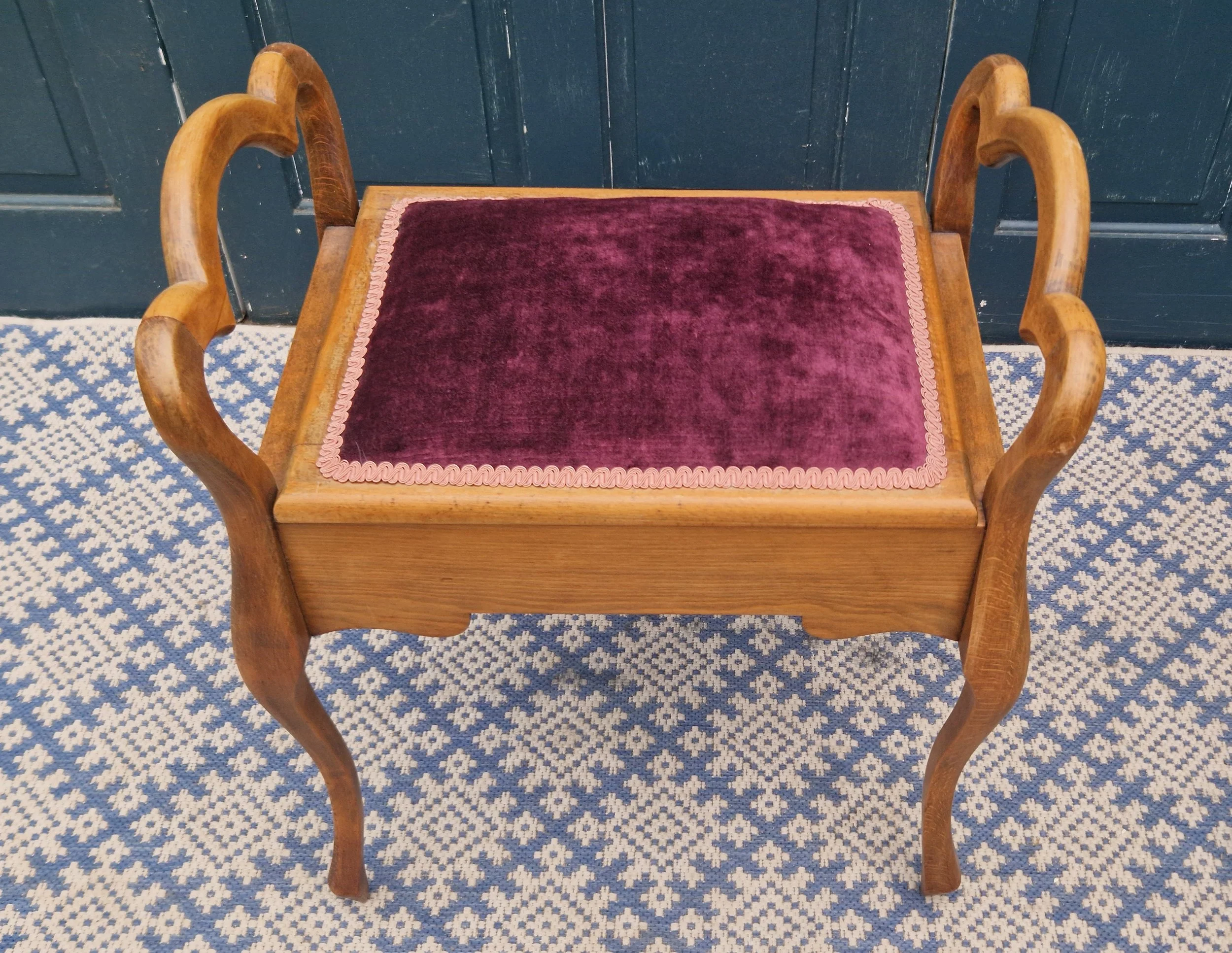 Piano stool Edwarian 4.jpg