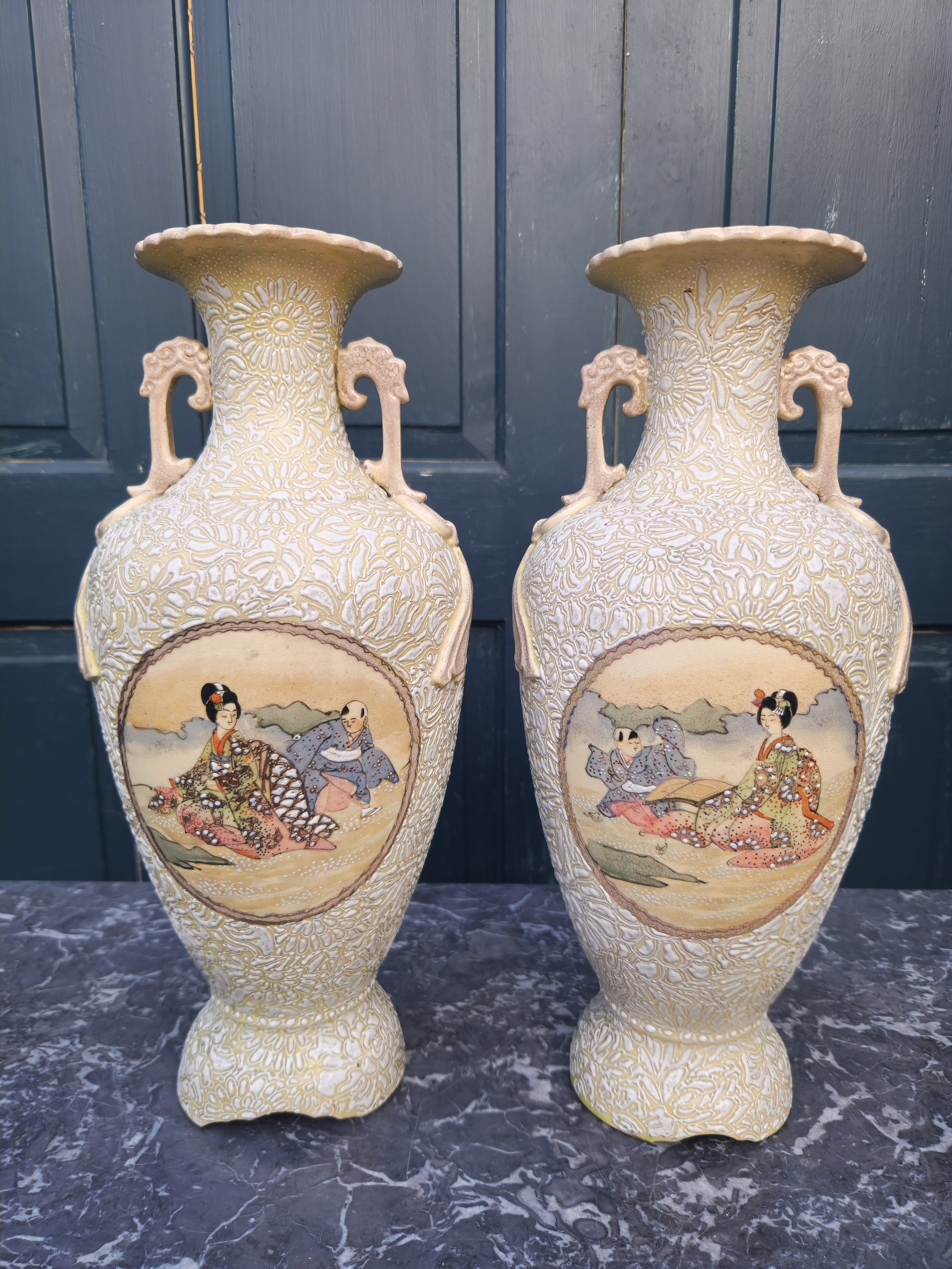 Satsuma pair of vases 4.jpg
