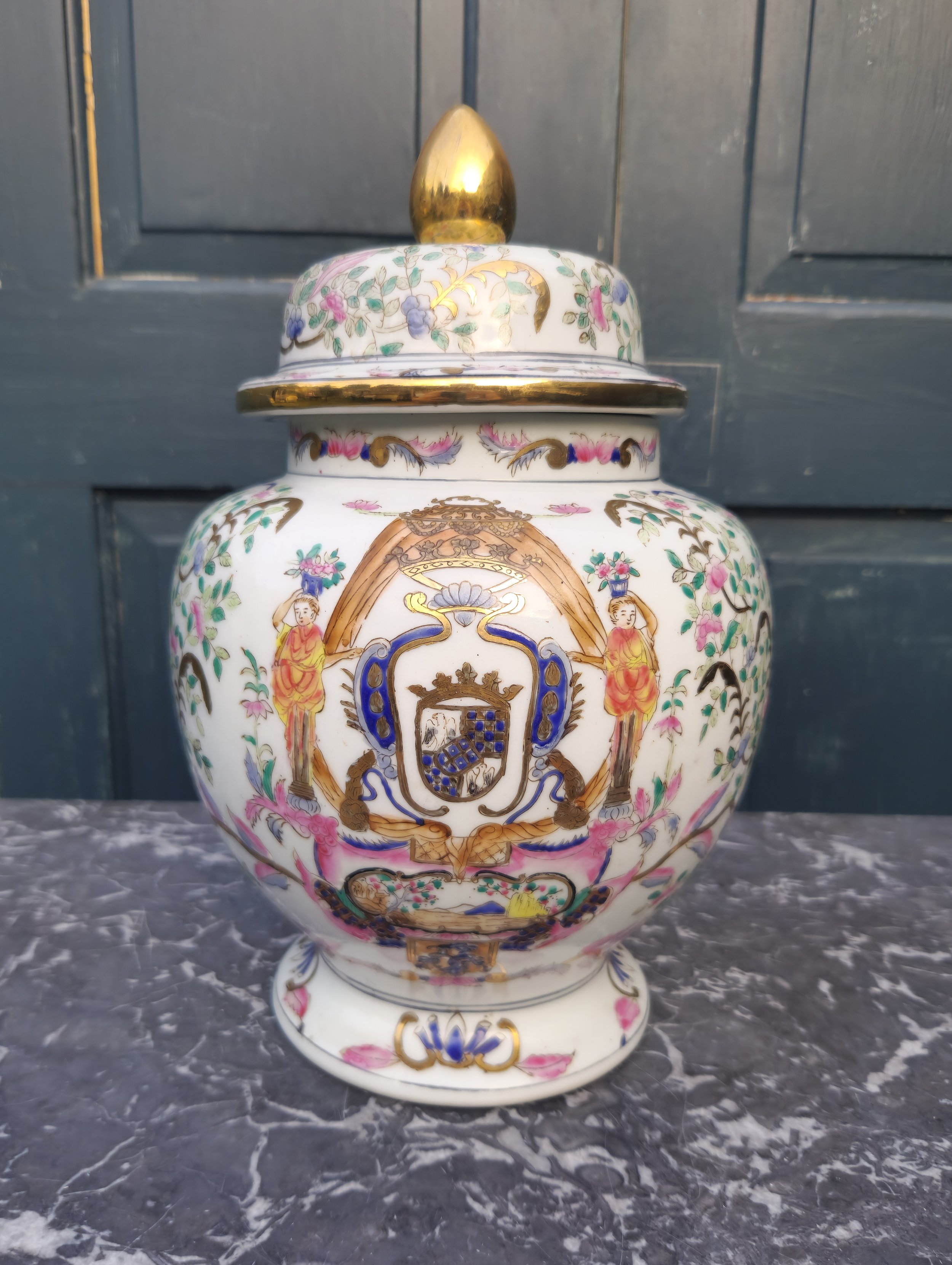 Ginger jar 1.jpg