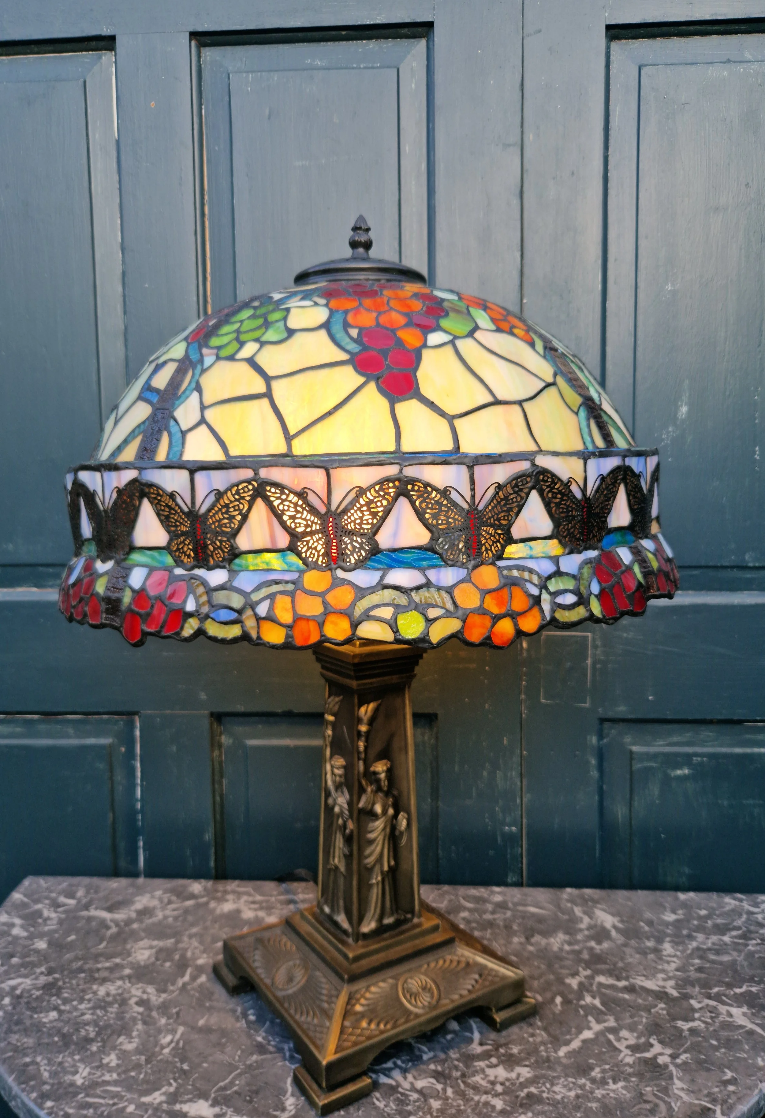 Tiffany style lamp 12.jpg
