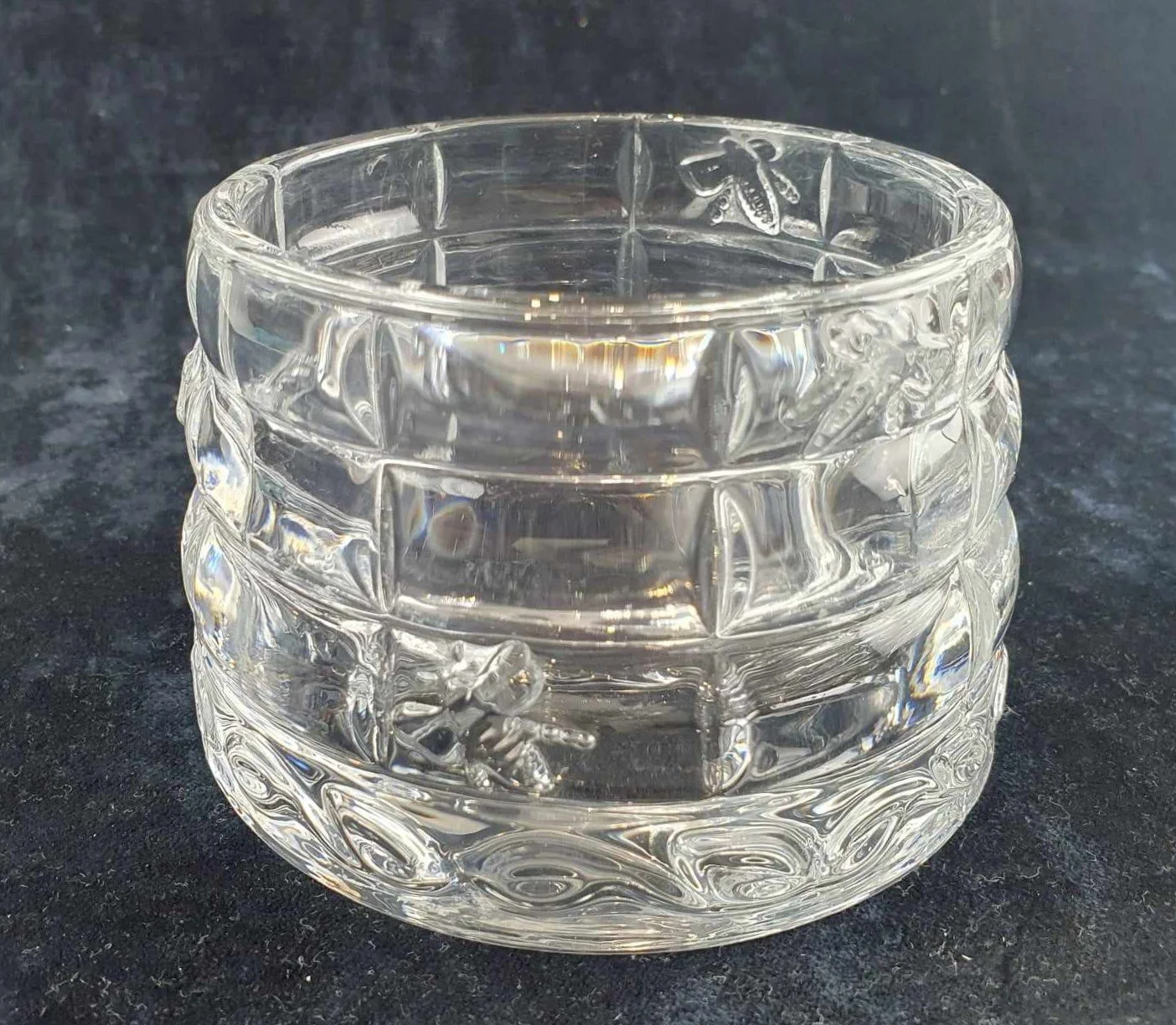 Bee hive honey pot 8.jpg