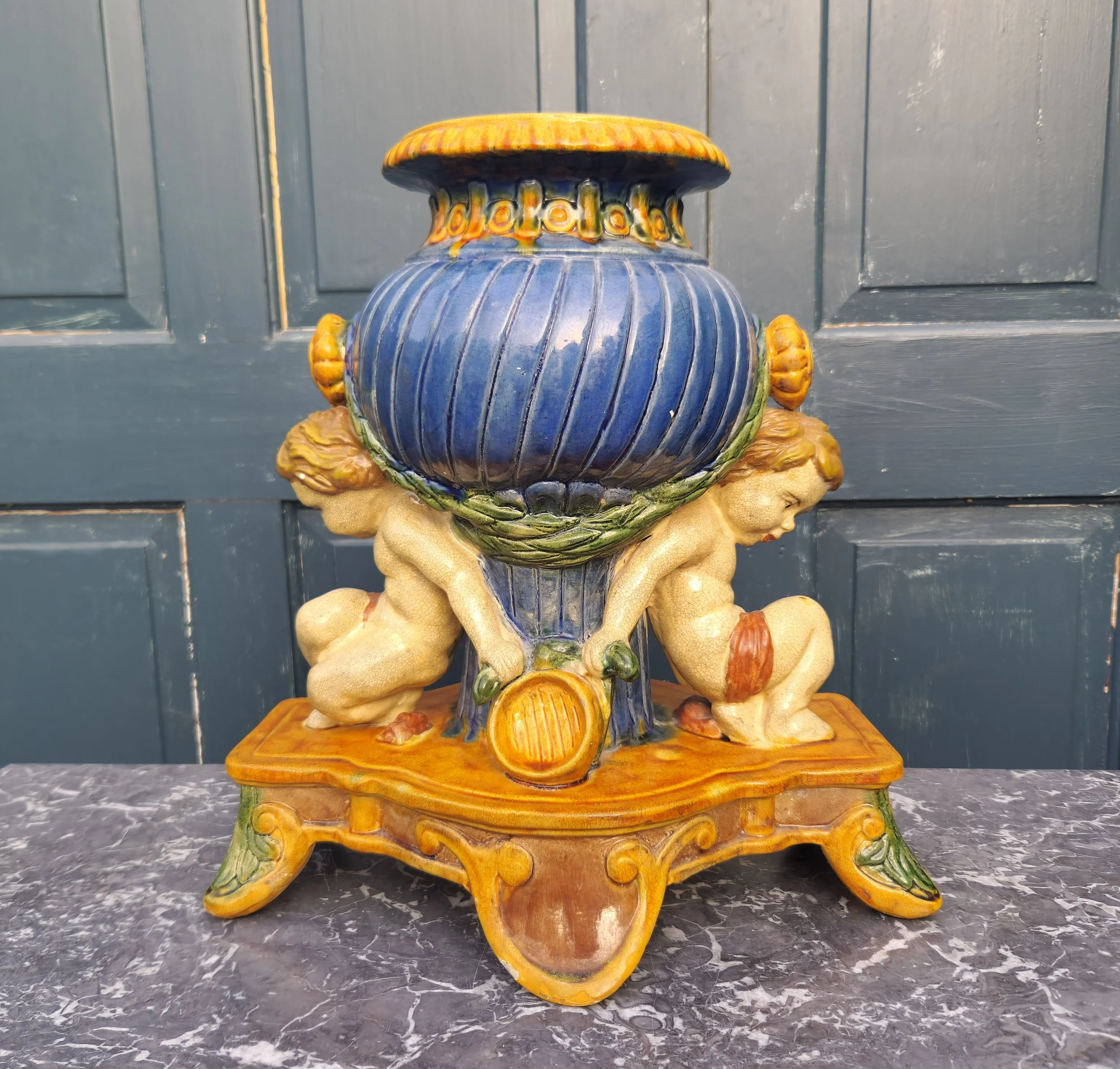 Majolica Cherrub 1.jpg