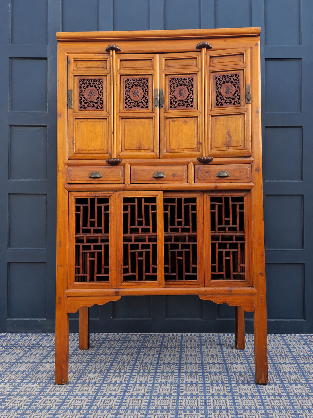 Chinese cabinet 2.png