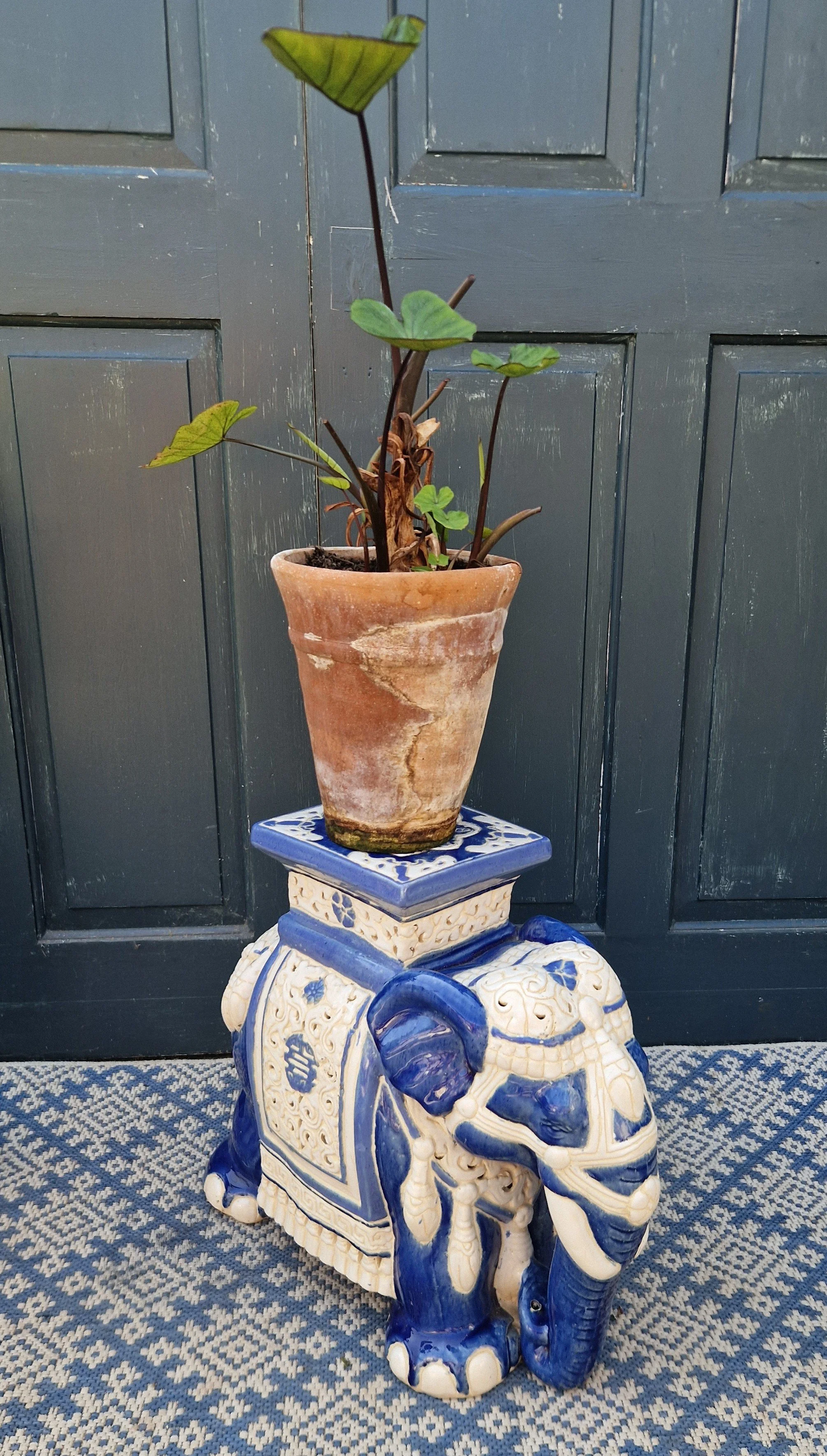 Ceramic Elephants pair 9.jpg