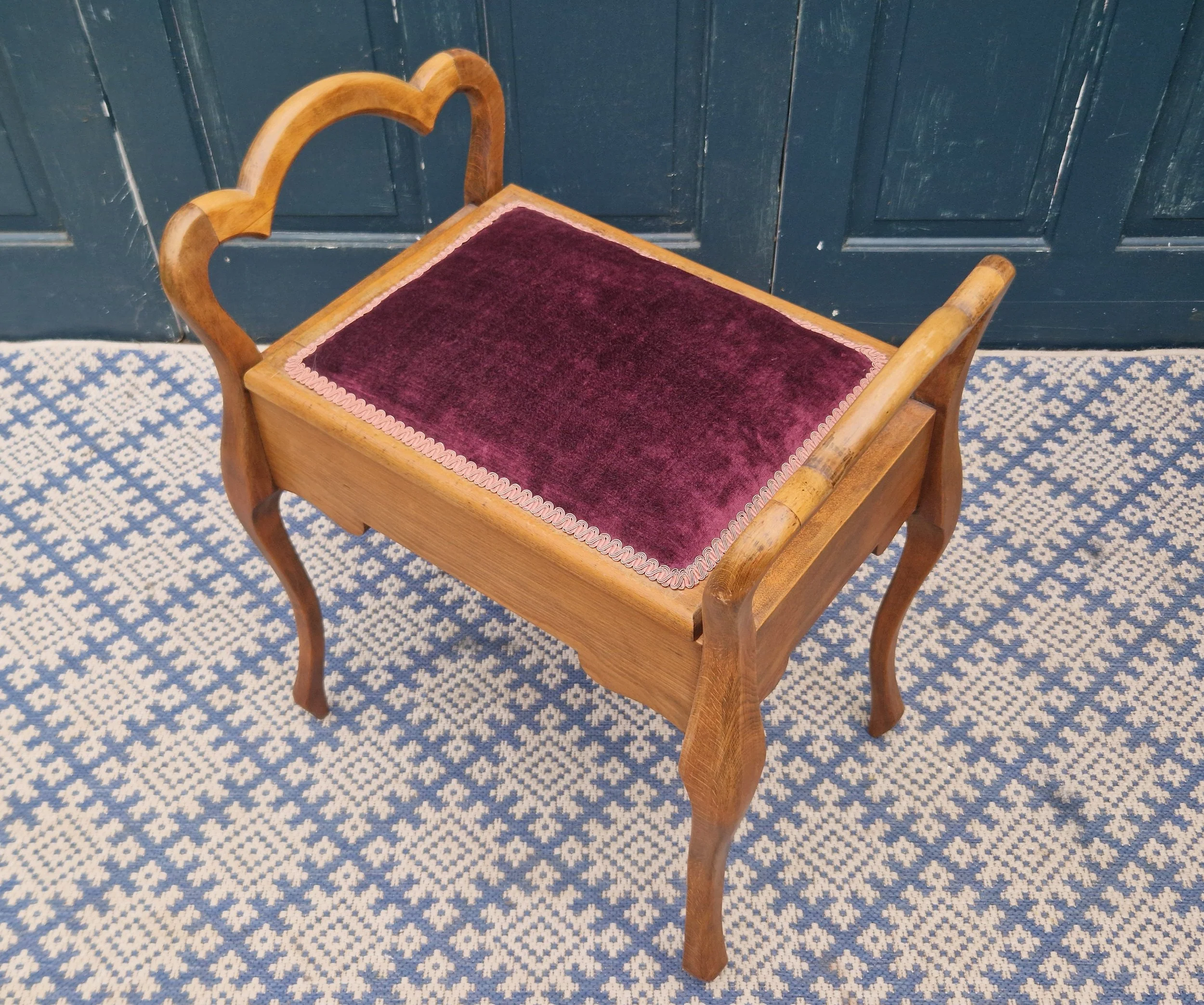 Piano stool Edwarian 2.jpg