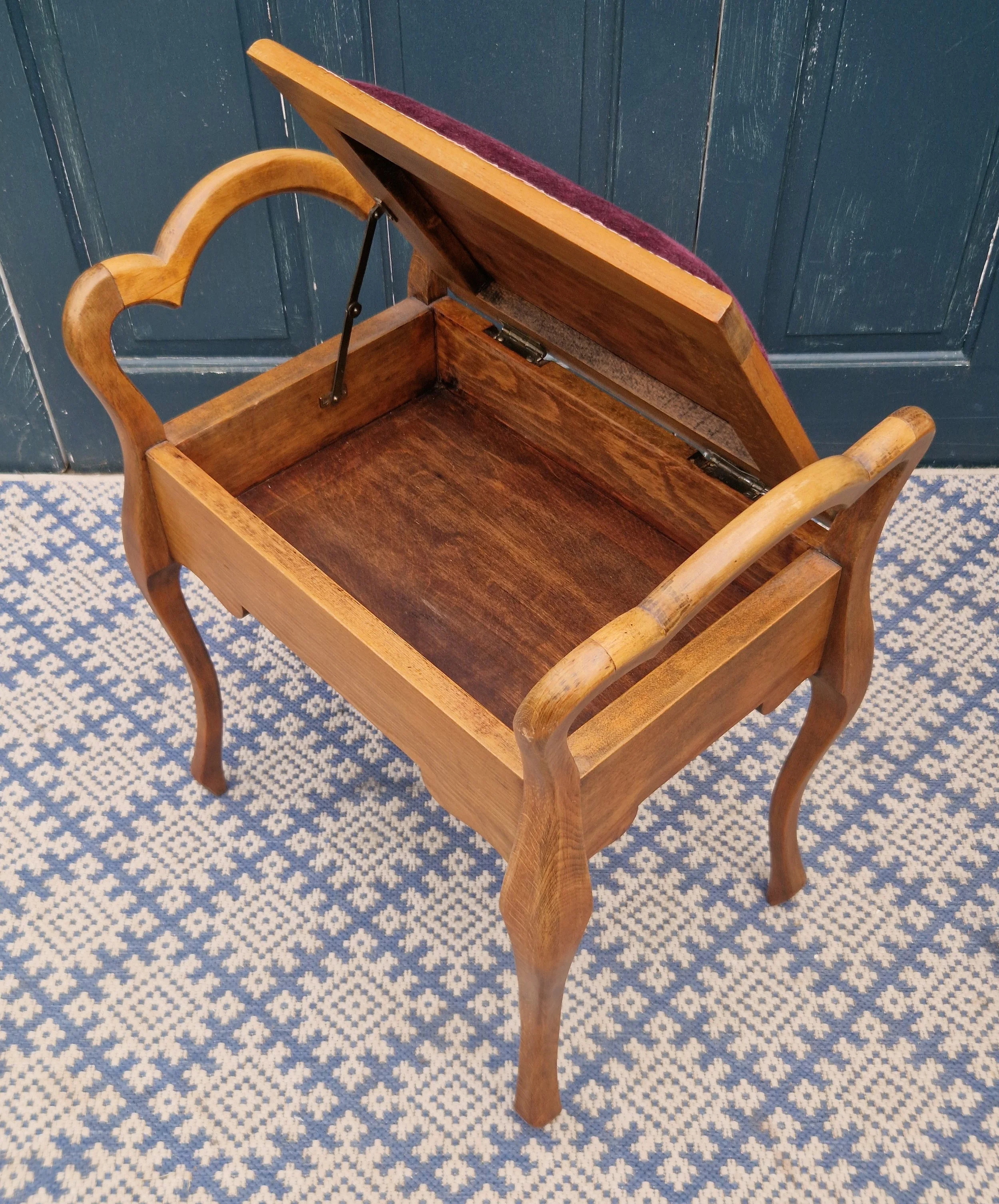 Piano stool Edwarian 7.jpg