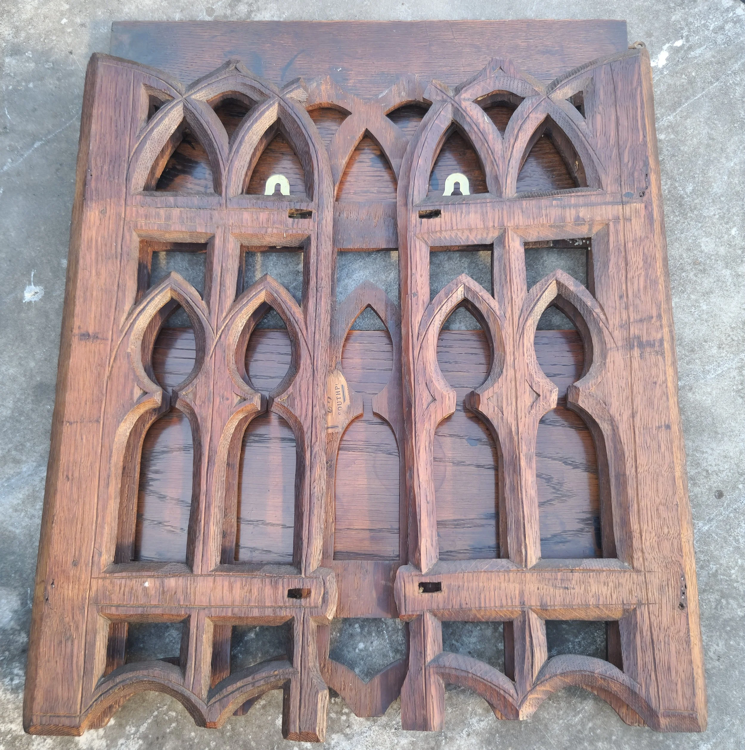 Gothic revival wall hanging shelf 10.jpg