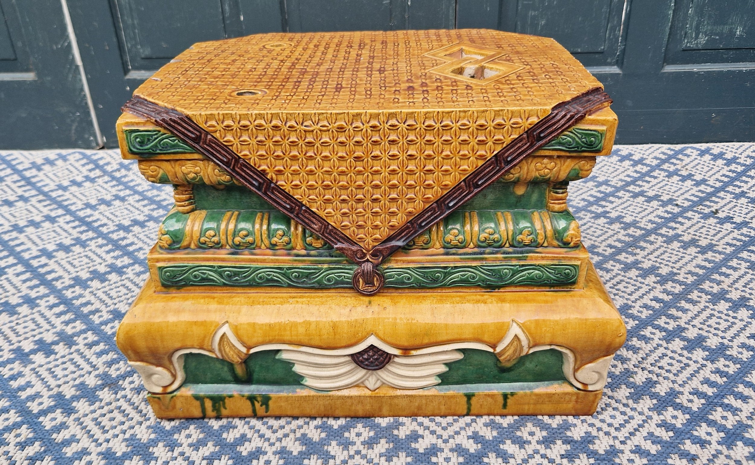 Chinese traditional stand 1.jpg
