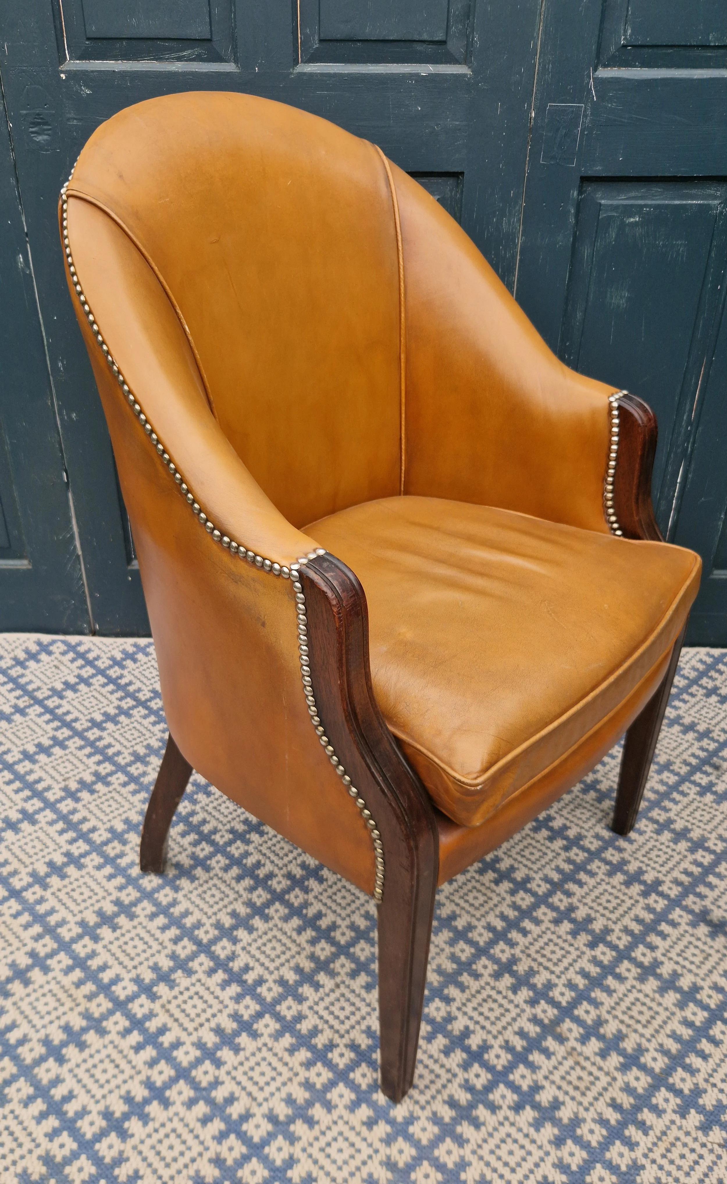 tan leather tub chair 4.jpg