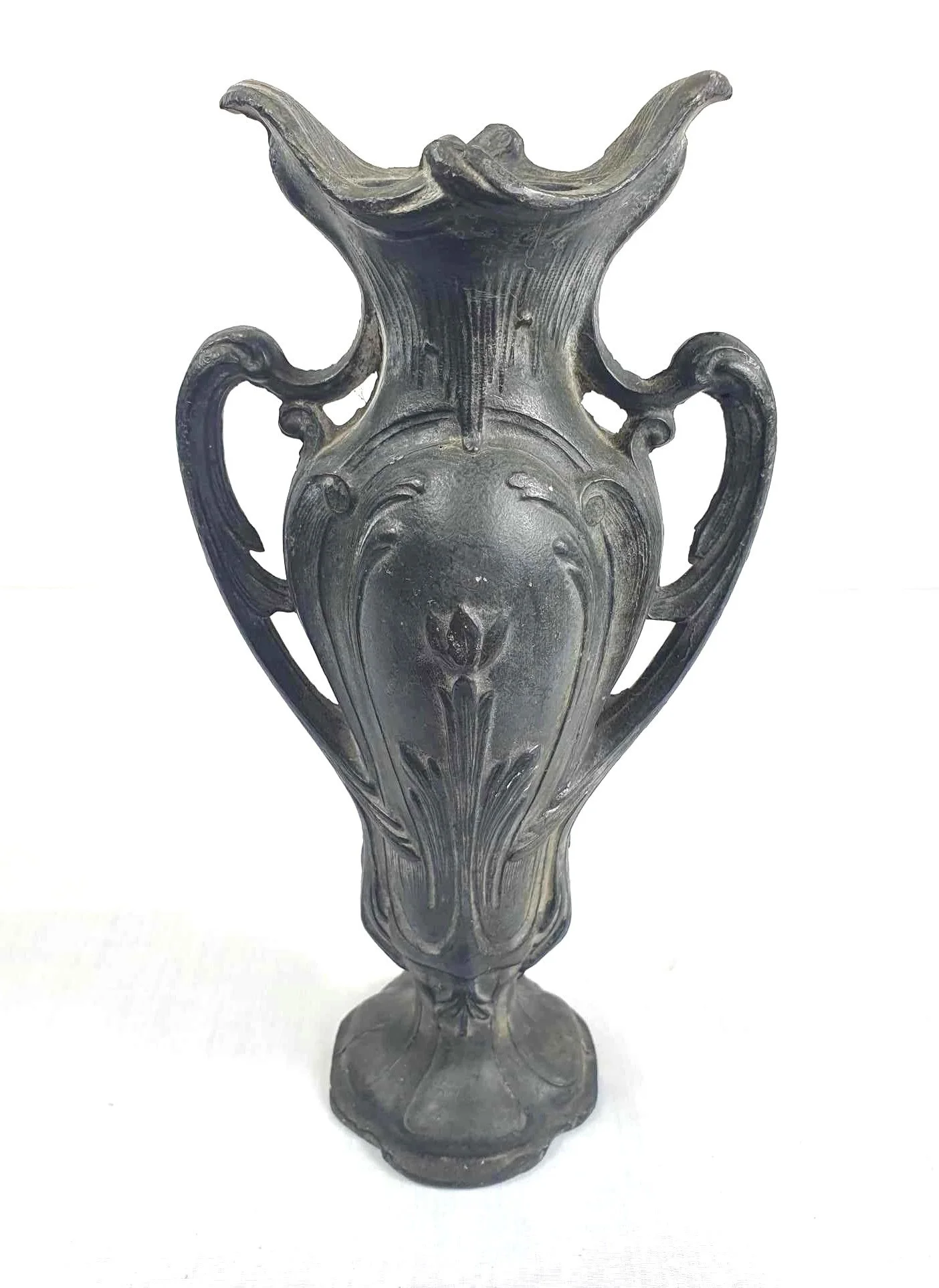 Art Nouveau pewter flower vase 1.jpg