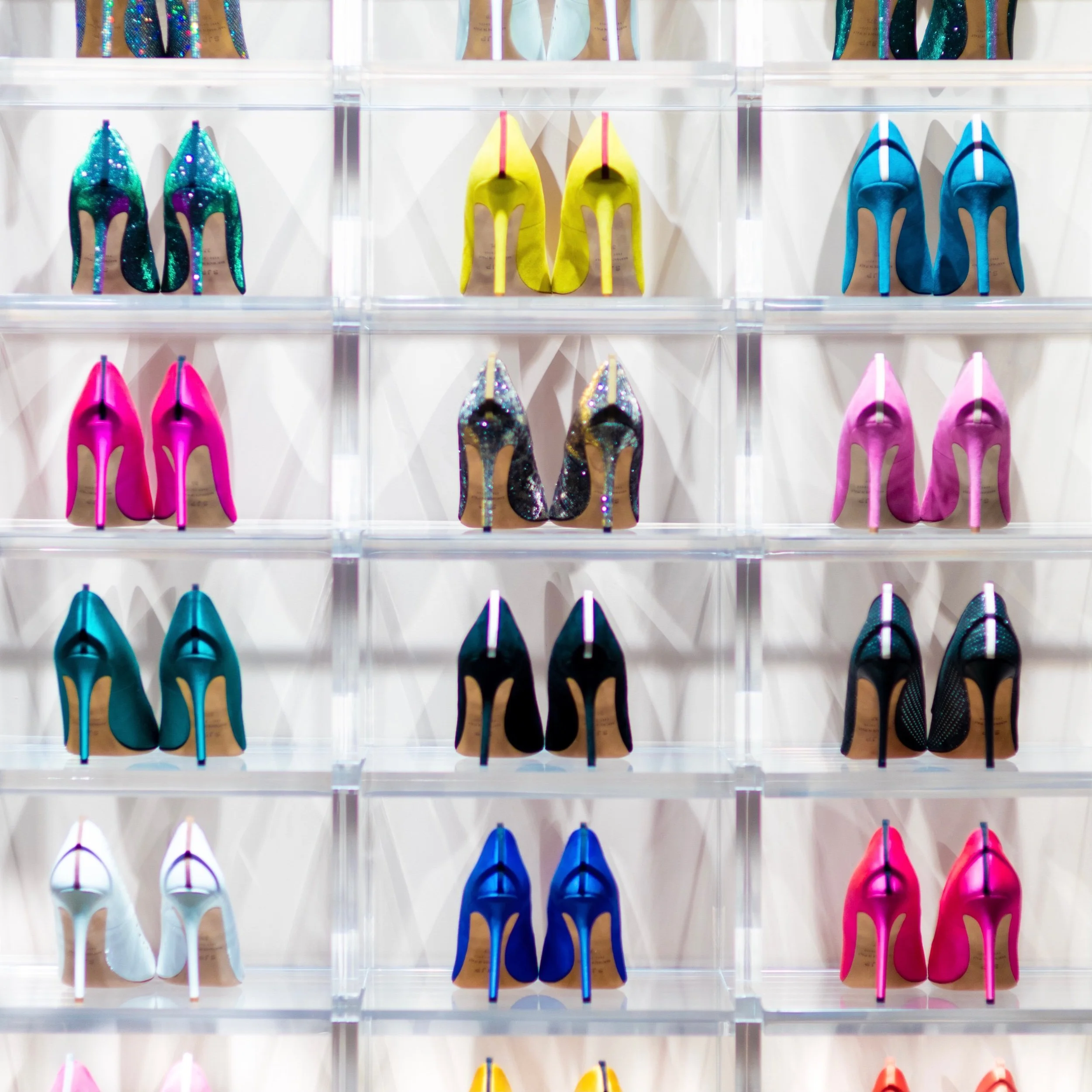 304 | Should we learn to see fundraising through the symbolic lens?