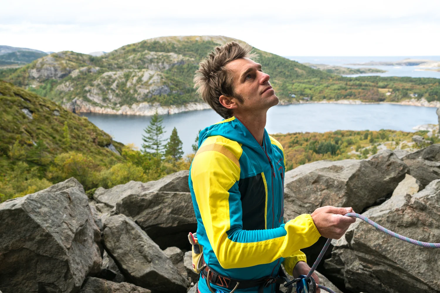 Arjan de Kock belaying in Norway