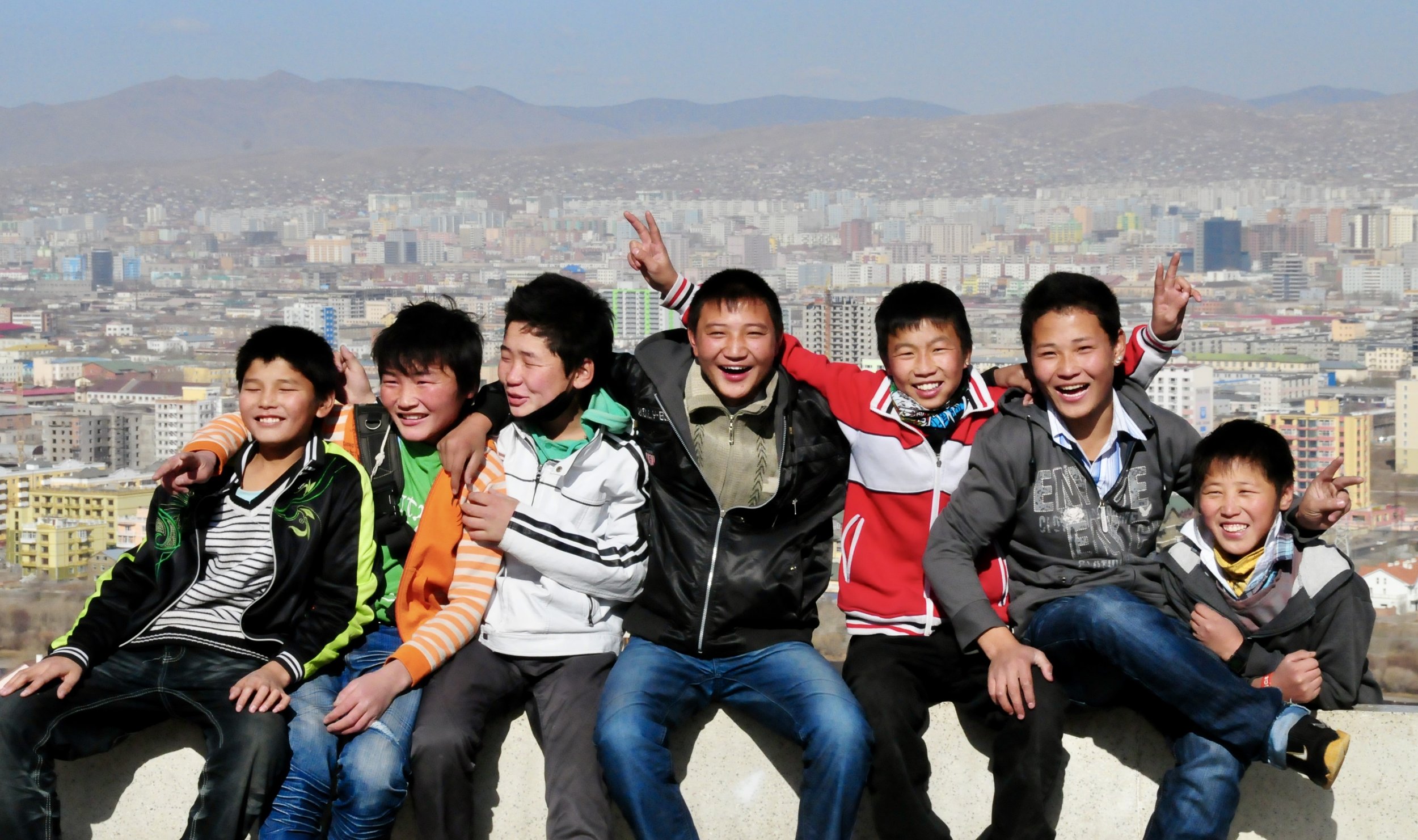 2009 10 07 013 Mongolia Ulanbaatar hill monument russian mongolian friendship boys 2.jpg