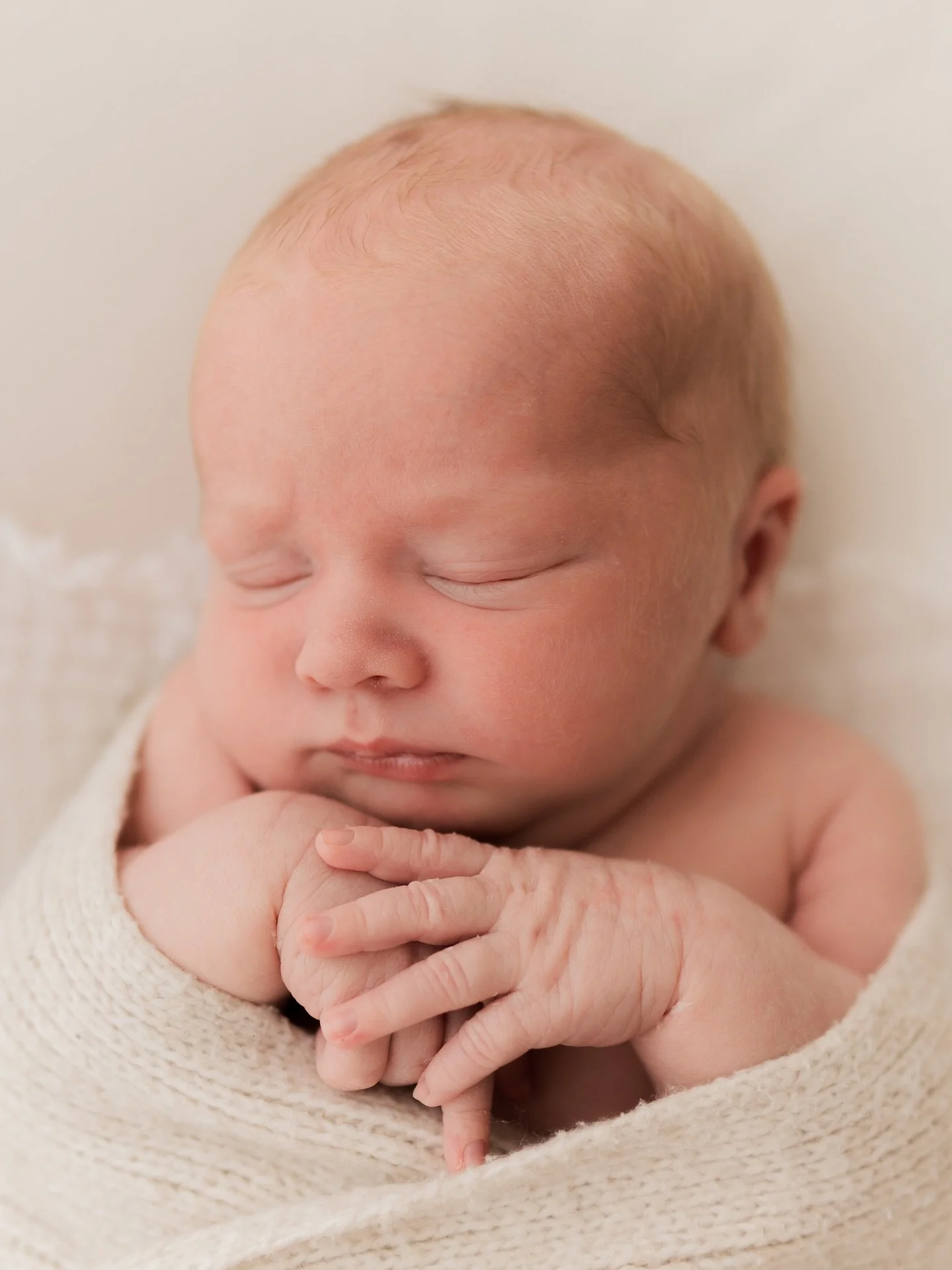 Dreamy boy Frankie 

#surreynewbornphotographer 
#camberleynewbornphotographer 
#mytchettnewbornphotographer 
#farnhamnewbornphotographer 
#guildfordnewbornphotographer 
#hampshirenewbornphotographer 
#farnboroughnewbornphotographer