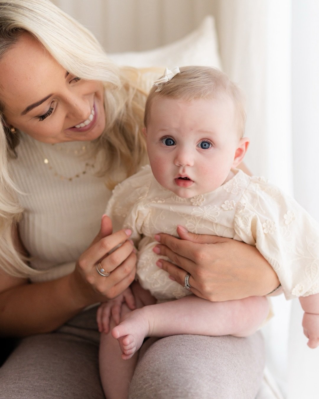 Special because they were my last family to be photographed in my old studio 🥹 

#surreyfamilyphotographer 
#camberleyfamilyphotographer 
#farnhamfamilyphotographer 
#farnboroughfamilyphotographer 
#hampshirefamilyphotographer