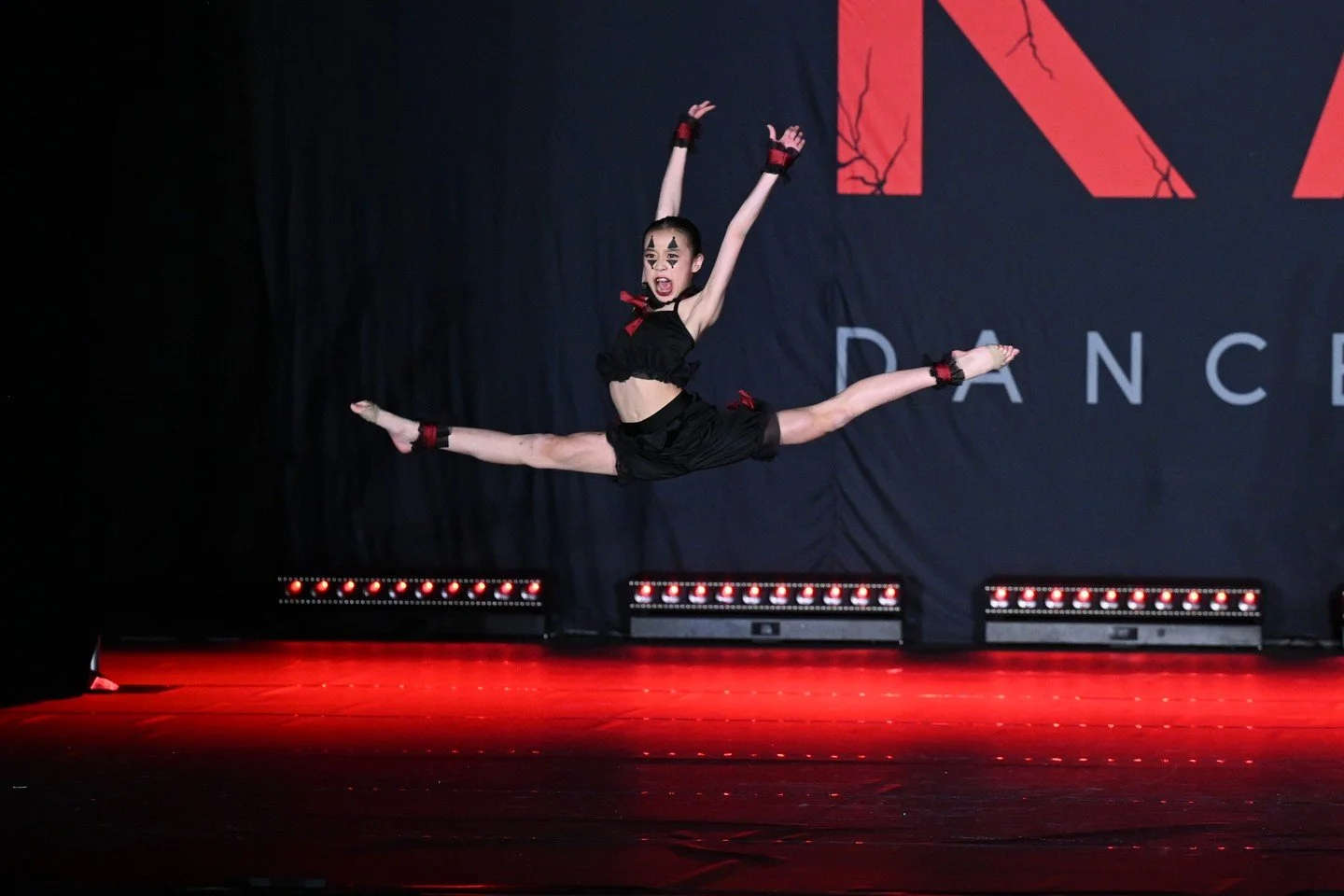🌟 Discover Dance at DATA! 🌟

No prior experience? No problem! 🙌
From ballet to hip hop, jazz to acro, we offer different styles of dance for every interest.

Whether your child dreams of becoming a professional dancer or simply wants a fun new hob