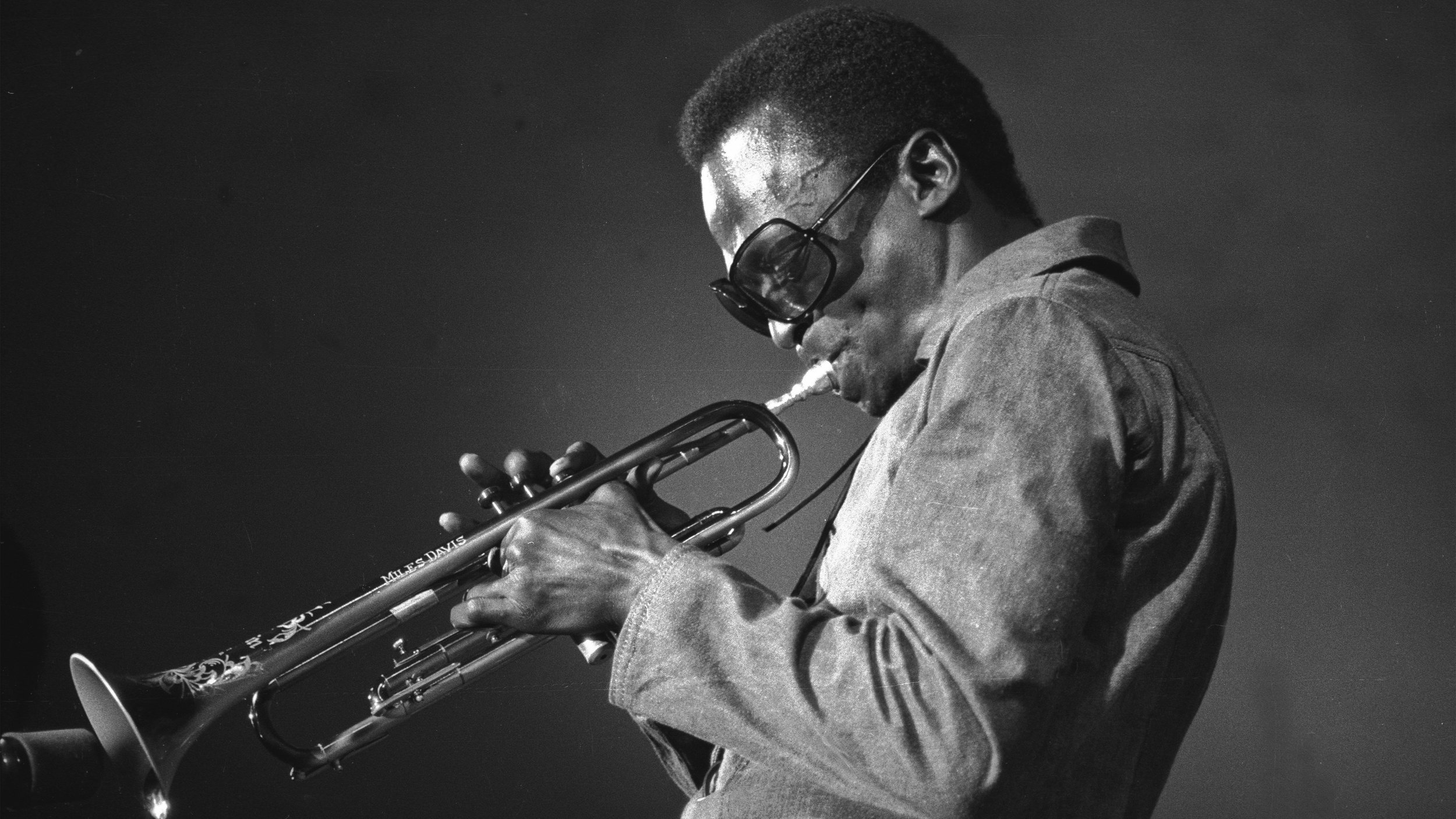 DAVIS - milesdavis.jpg