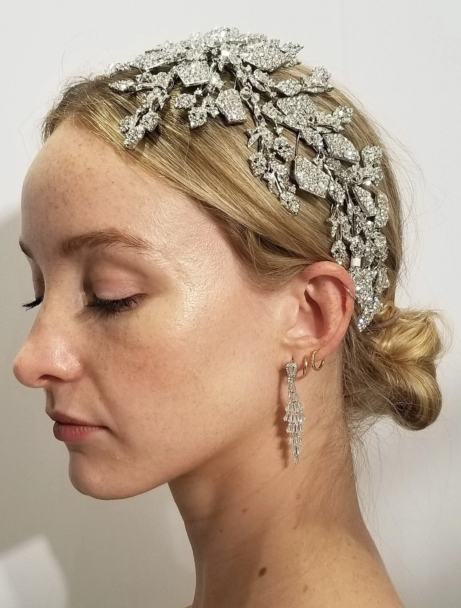 COPY - Malis Henderson Bridal Headpiece Malis Henderson | Accessories Designer based out of Montreal  main image 4