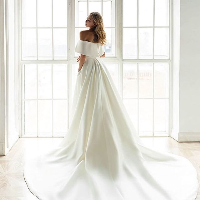 &quot;Simplicity is the ultimate sophistication&quot;--Leonardo DaVinci.
.
This gorgeous 2021 style will be in store soon! Stay tuned for new arrivals every week 💕
.
.
.
.
.
.
. .
.
.
#torontobridal #weddingdresses #vaughanwedding #vaughan #4040stee