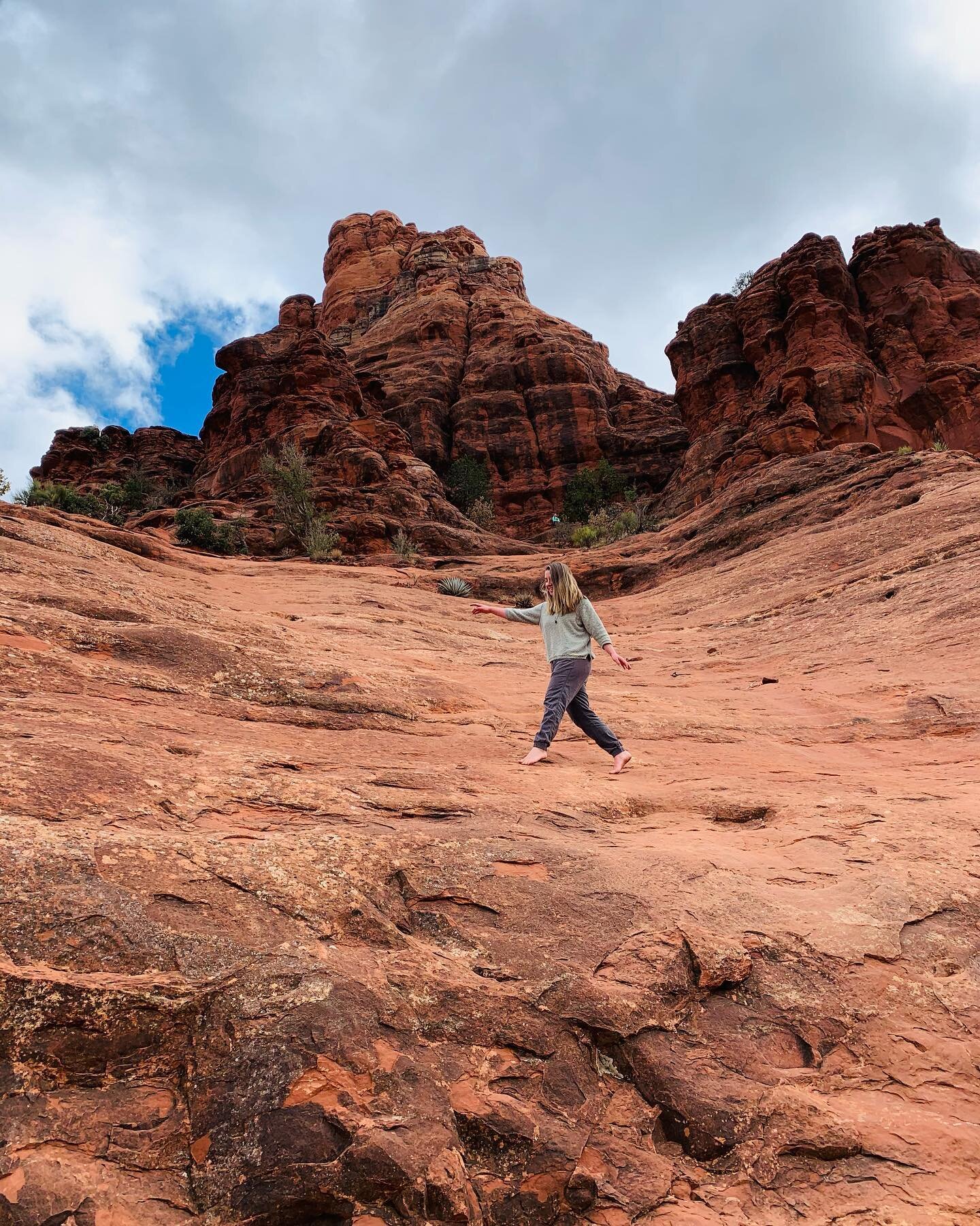 Feet still slightly stained red from Sedona.🌵If you&rsquo;ve never run barefoot on giant rocks I recommend it. Holding the moments experienced at this vortex near and dear. ❤️
#sedona #sedonaarizona #bellrock #arizona #vortex #sedonavortex #energy #