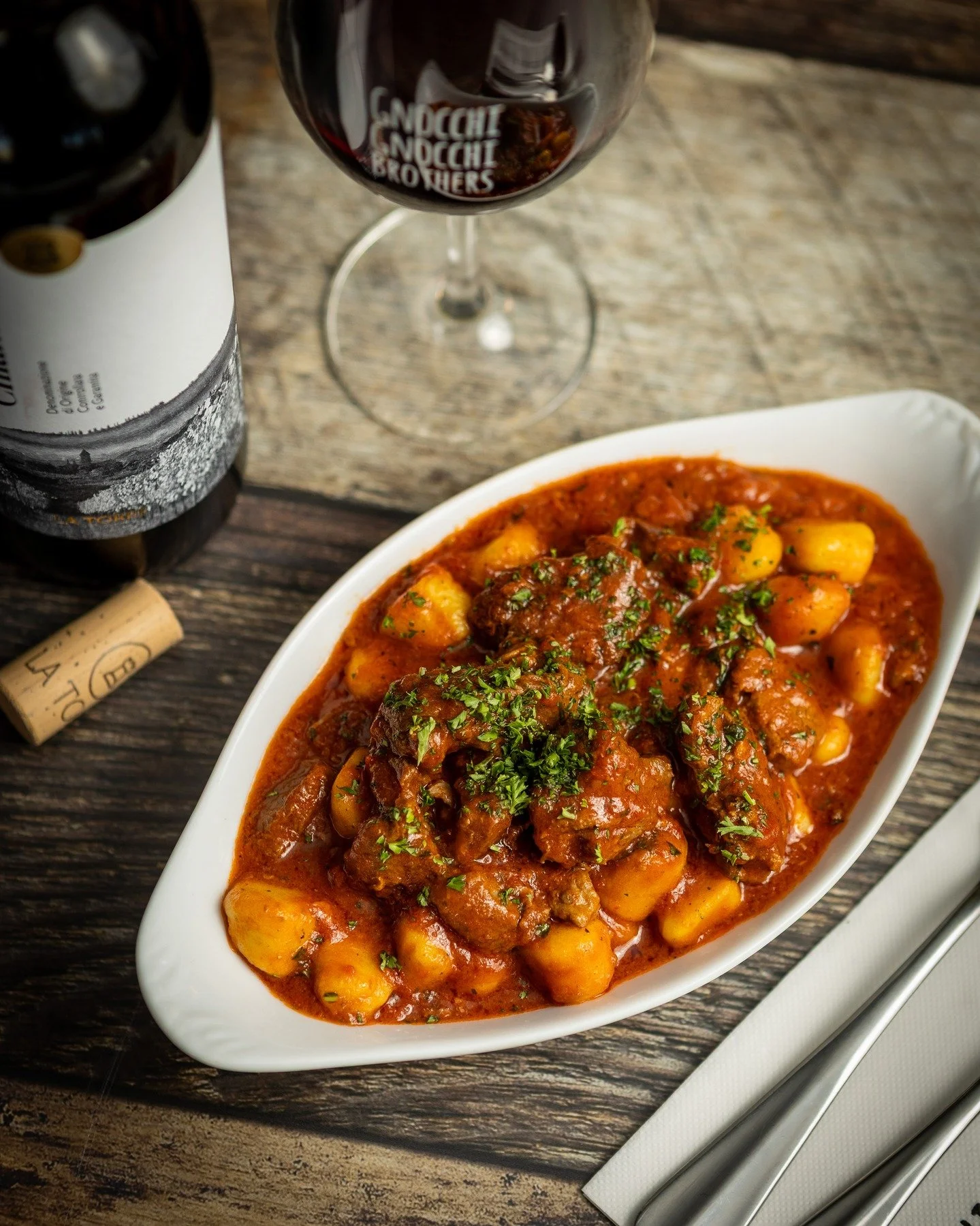 Had a great time with the good folk at @gnocchignocchibrothers photographing and filming their delicious Lamb Ragu Chef&rsquo;s Special this month. 

In collaboration with @ppdonstudio the campaign saw the creation of hero art, video content, video a